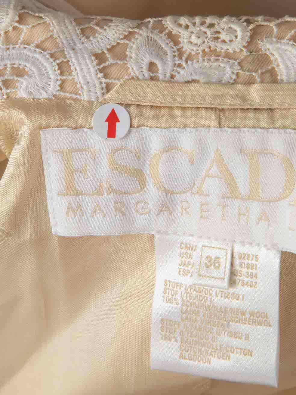 Escada, giacca in lana beige con bordi in pizzo, taglia S In condizioni ottime in vendita a London, GB