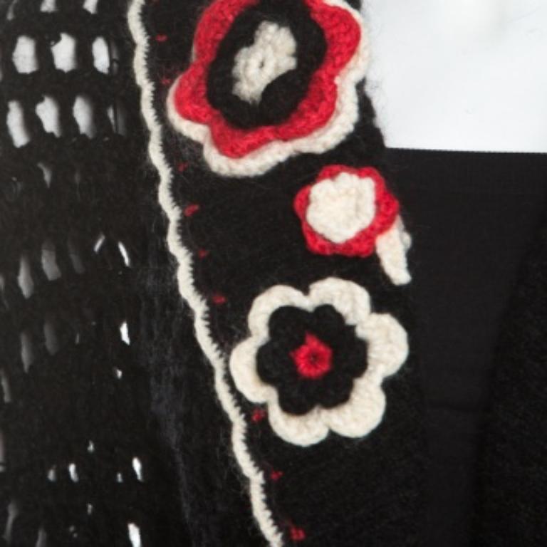 Nero Escada Black Crochet Knit Floral Applique Scalloped Tassel Edge Long Cardigan L in vendita