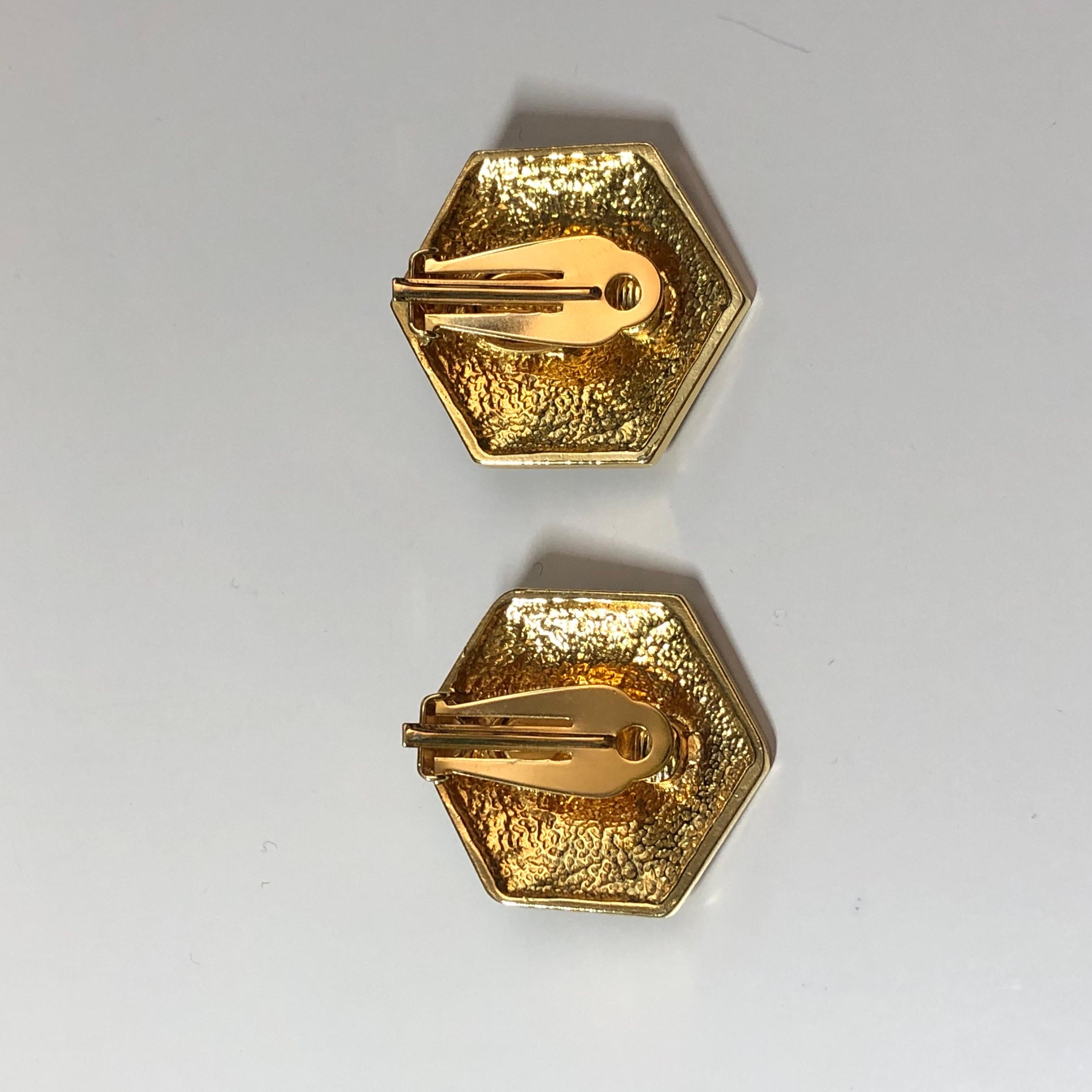 Escada Black Dice Clip On Earrings In Excellent Condition For Sale In Sheung Wan, HK