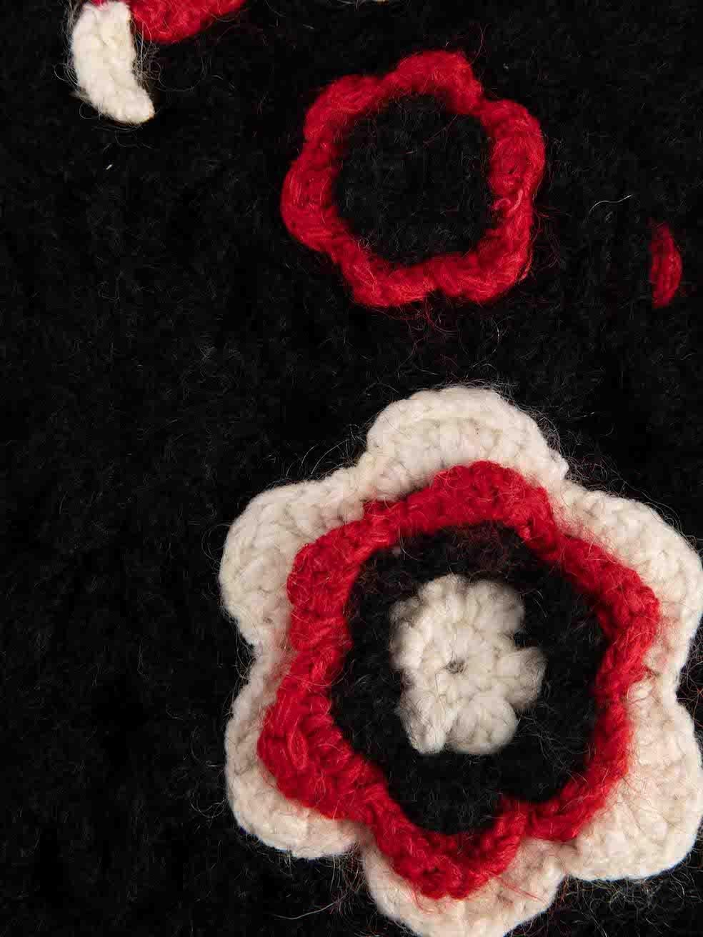 Escada Black Flower Crochet Scarf In Good Condition For Sale In London, GB