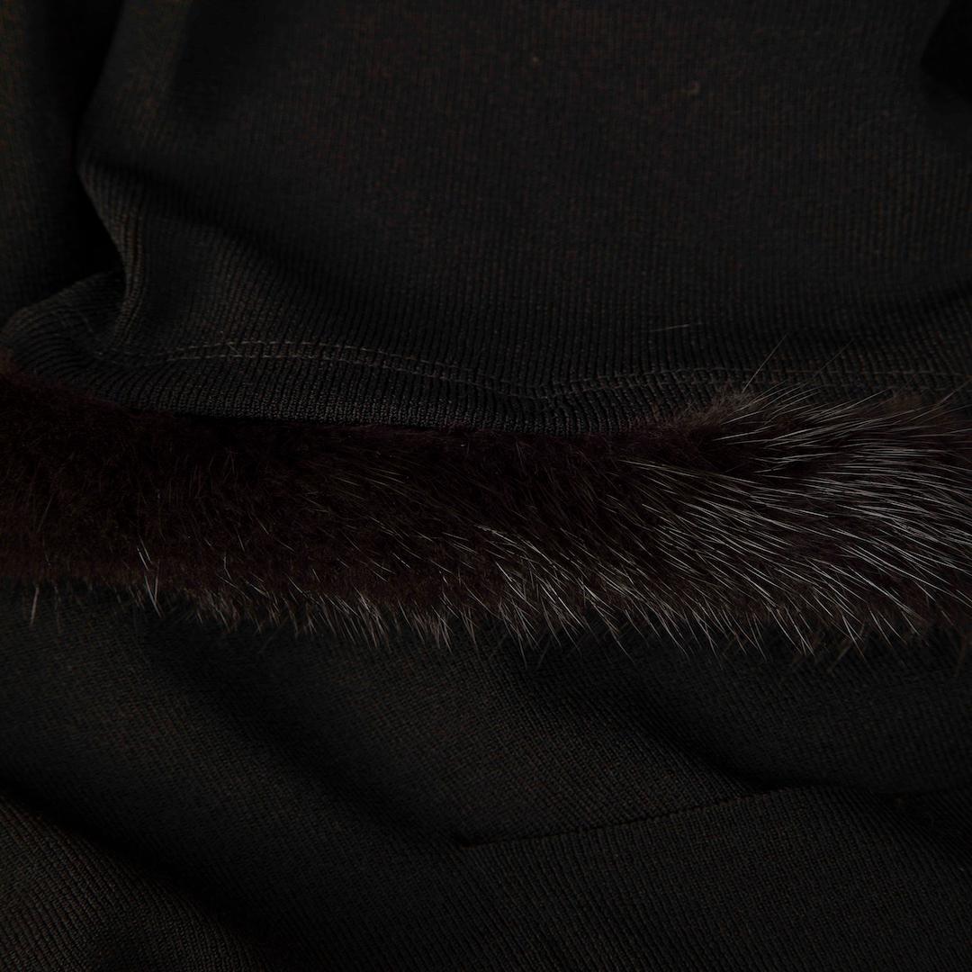 Nero Escada - Cardigan lungo nero con bordo in pelliccia - taglia L. in vendita
