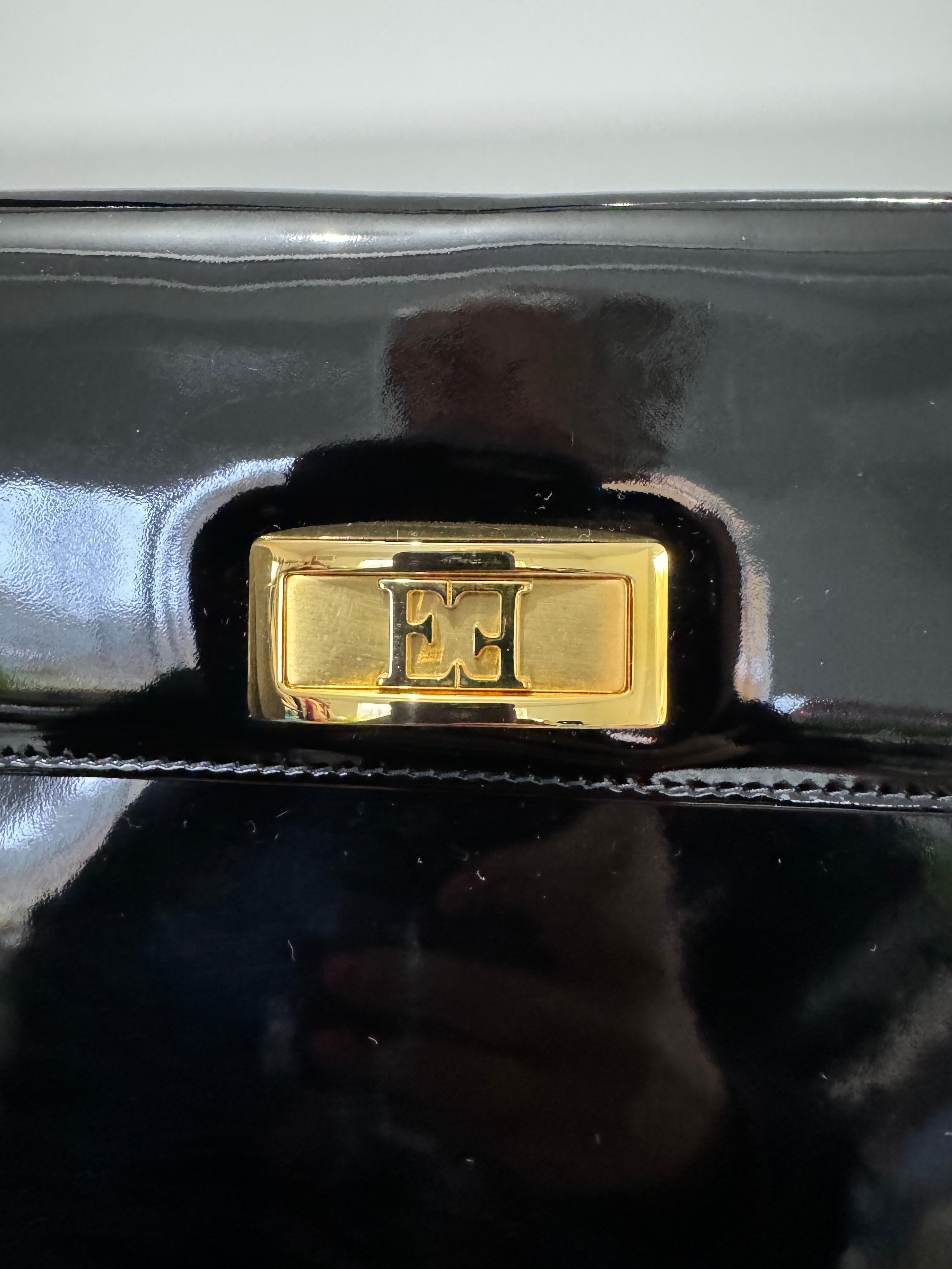 Escada sac à main Kelly jamais utilisé, avec étiquettes 1990 en vente 6