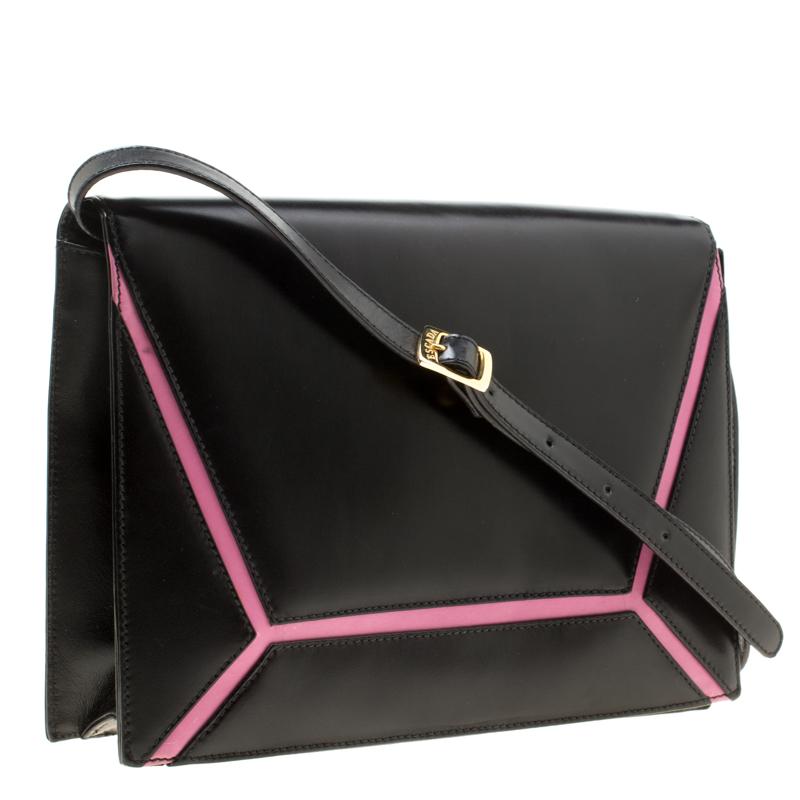 Escada Black/Pink Leather Shoulder Bag In Good Condition In Dubai, Al Qouz 2