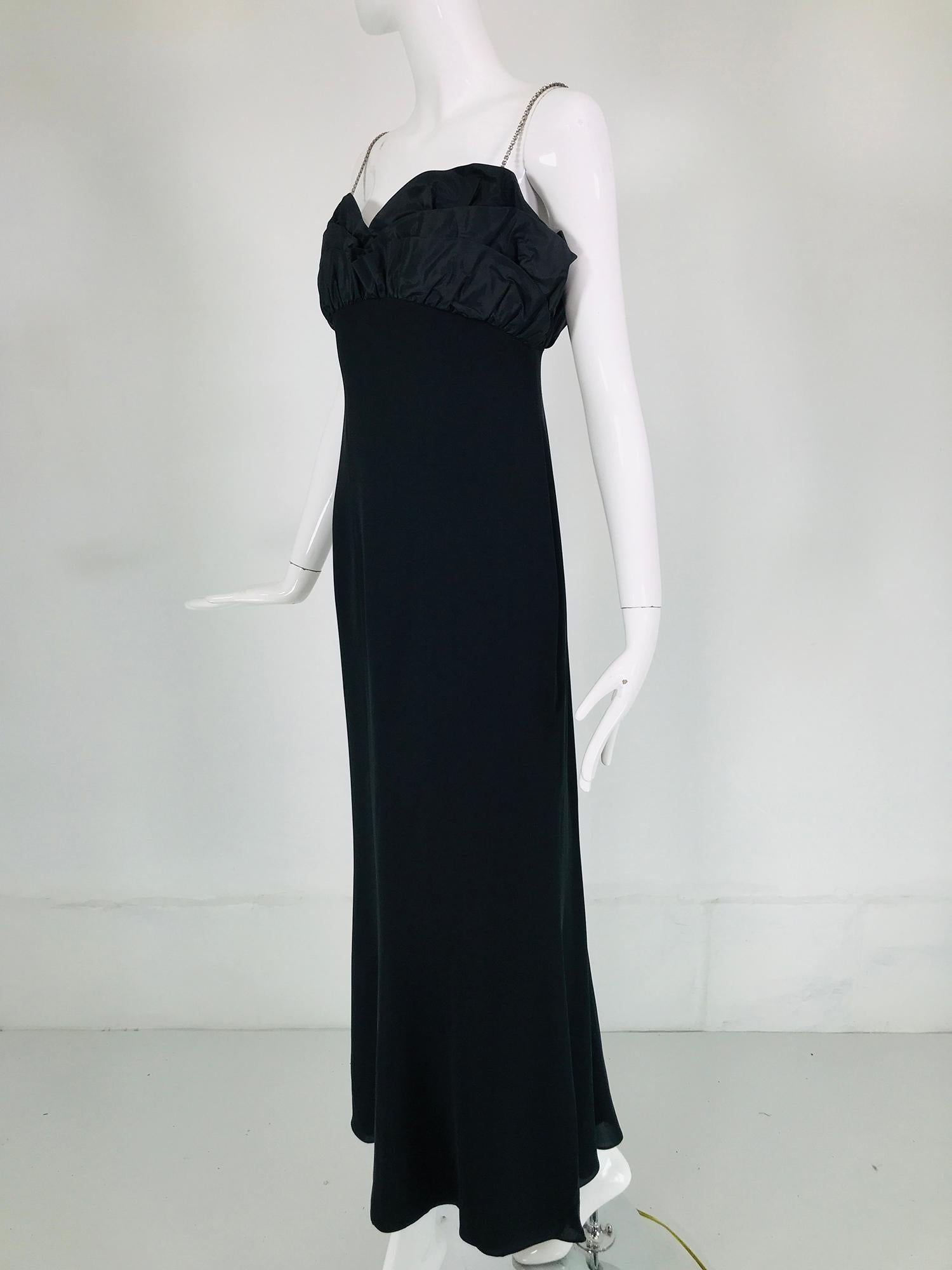 Escada - Robe de soirée en soie noire à bretelles avec strass et corsage à volants  en vente 6