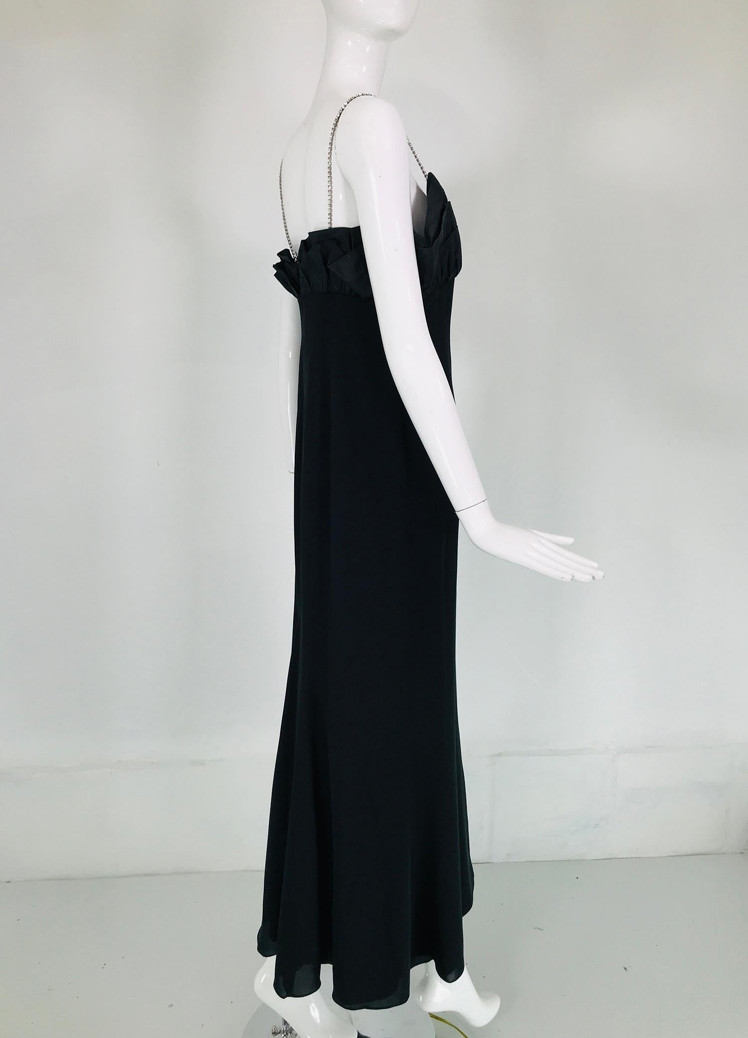 Escada - Robe de soirée en soie noire à bretelles avec strass et corsage à volants  Pour femmes en vente
