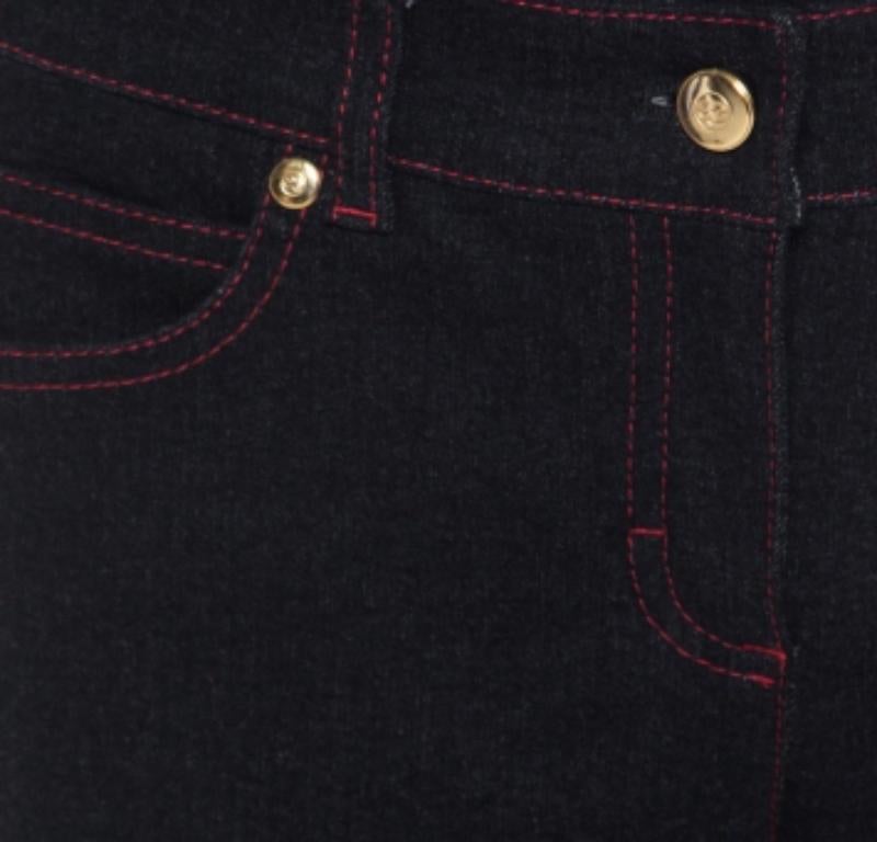 Escada Jeans svasati con ricamo del drago in denim elasticizzato nero M. I. in vendita 2