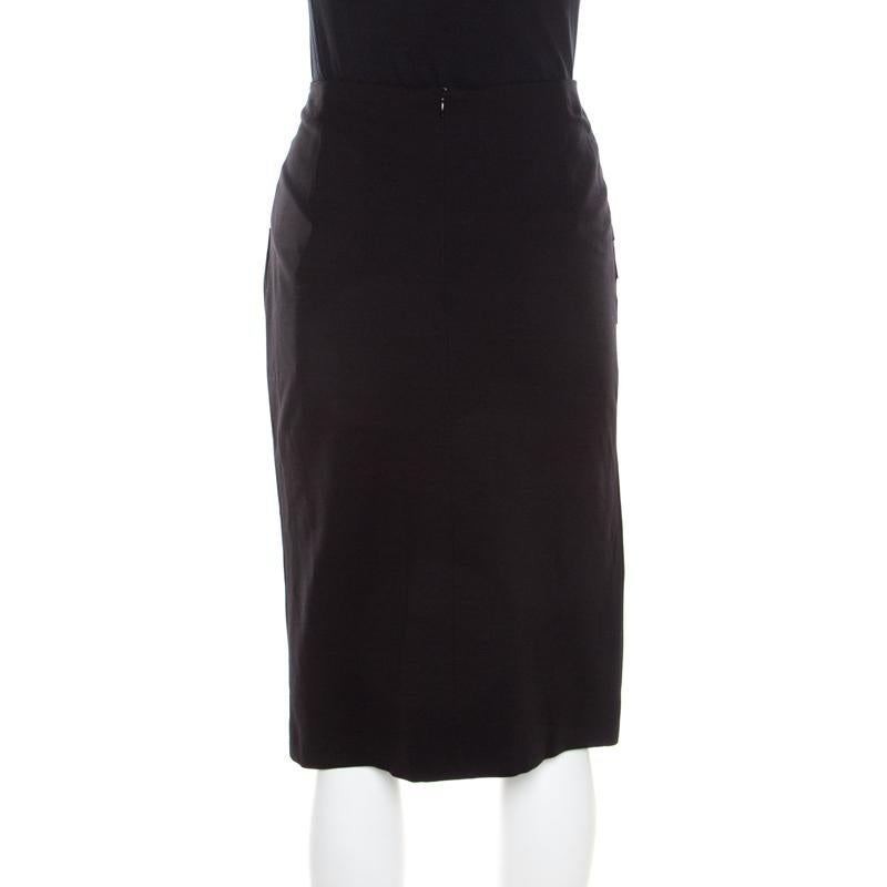 This stylish pencil skirt from Escada is also extremely comfortable against the skin. Rejoice in your evenings by wearing with this black Runia skirt.

Includes: The Luxury Closet Packaging, Price Tag

