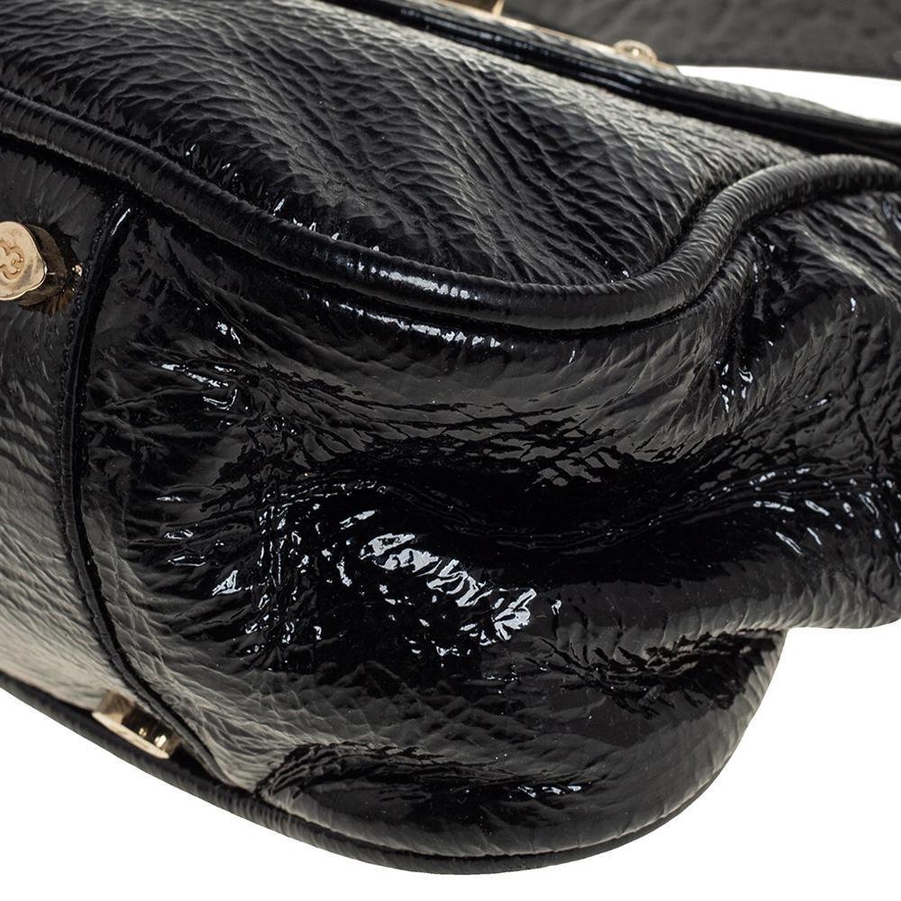 Escada Black Textured Patent Leather Turnlock Flap Baguette Bag In Good Condition In Dubai, Al Qouz 2