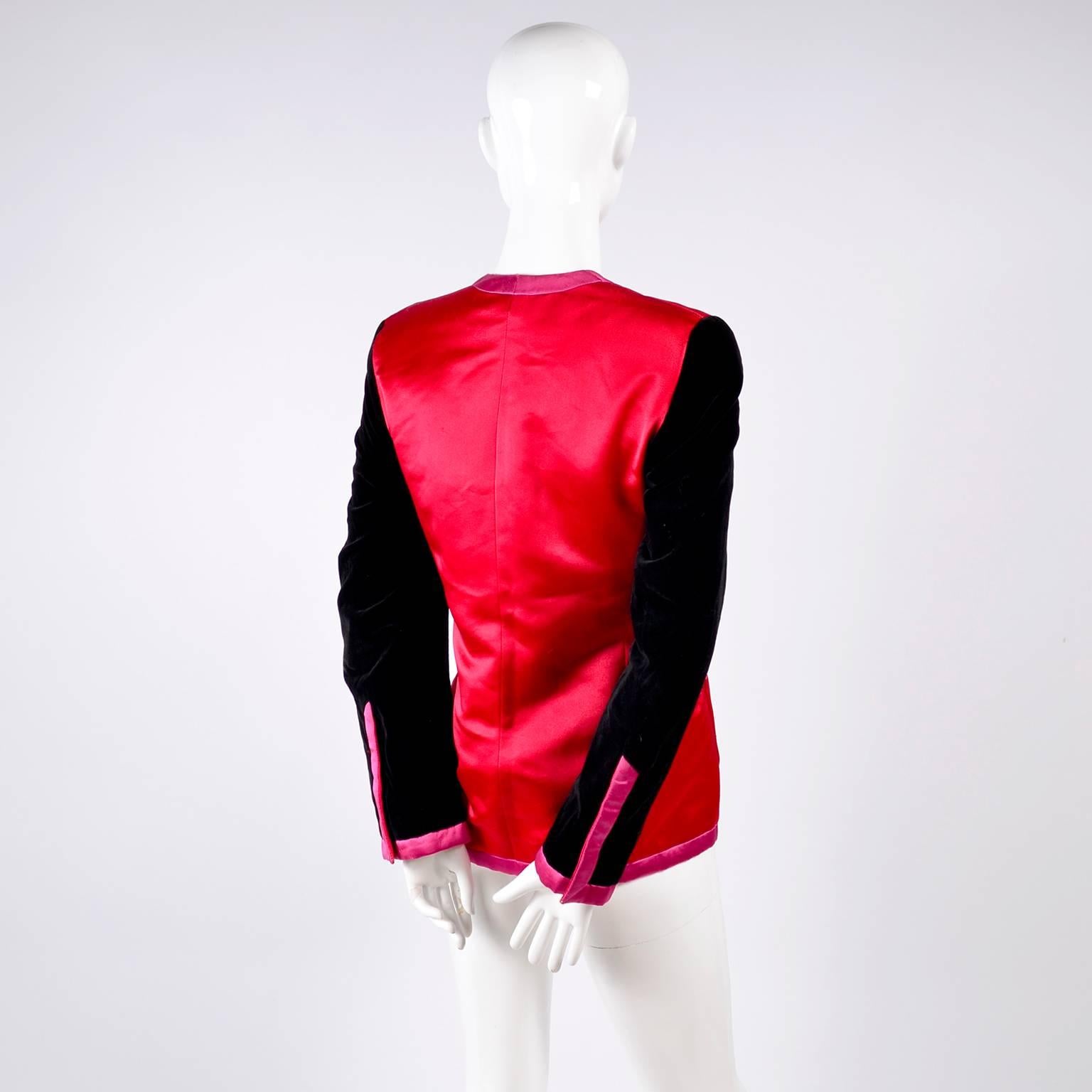 Escada Blazer in Red Black and Pink Novelty Shoe Lover Print 1980s Jacket  For Sale 4
