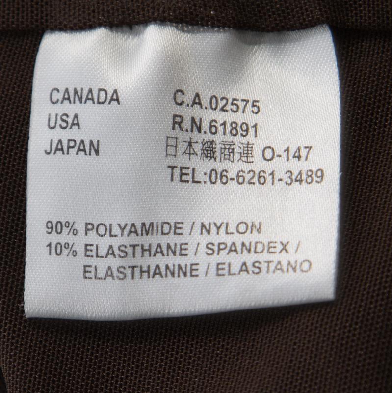 Escada Top sin mangas de nylon adornado con lentejuelas marrón L en Bueno Estado en Dubai, Al Qouz 2