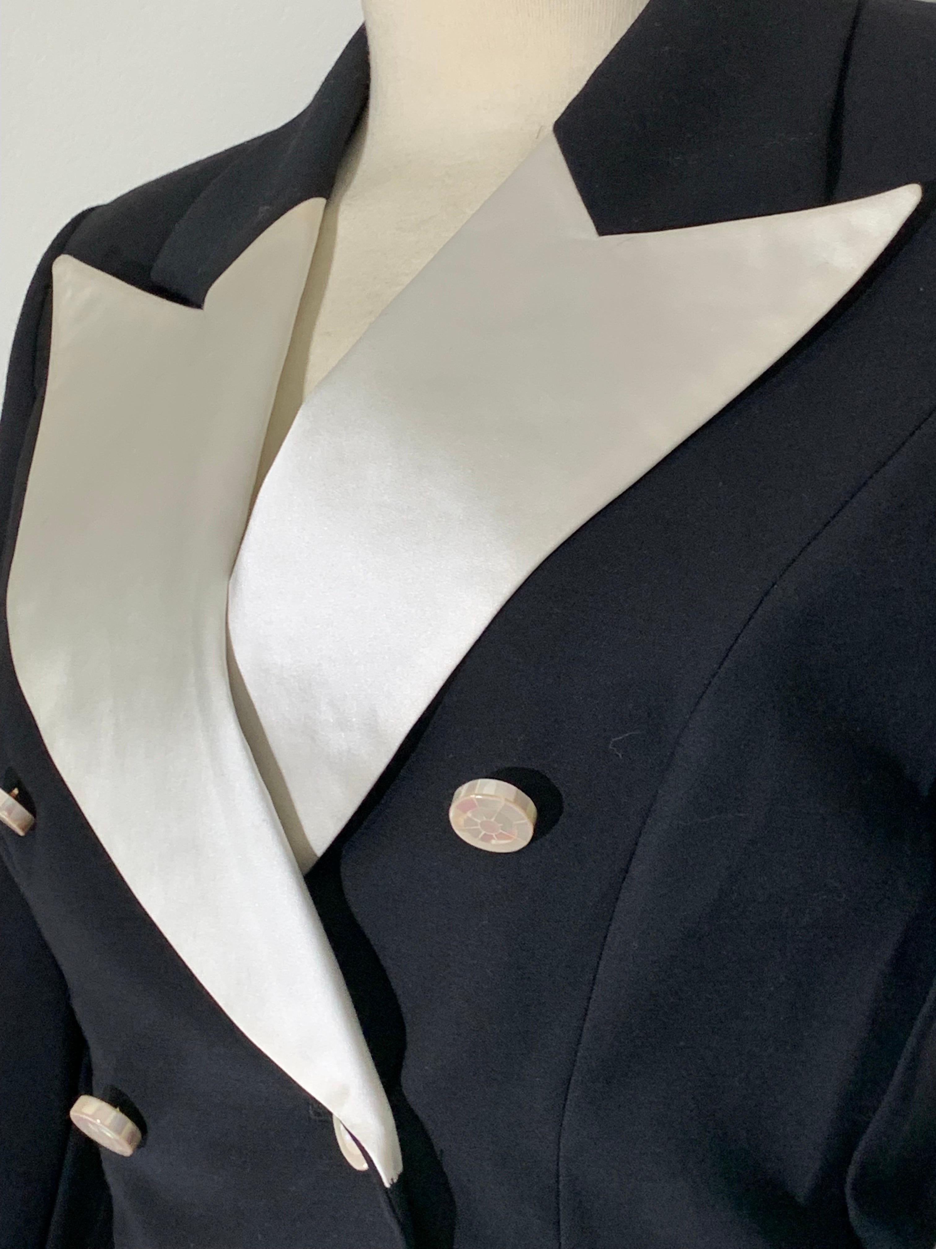 Escada By Margaretha Ley Tuta in gabardine di lana nera e raso di seta bianca 5