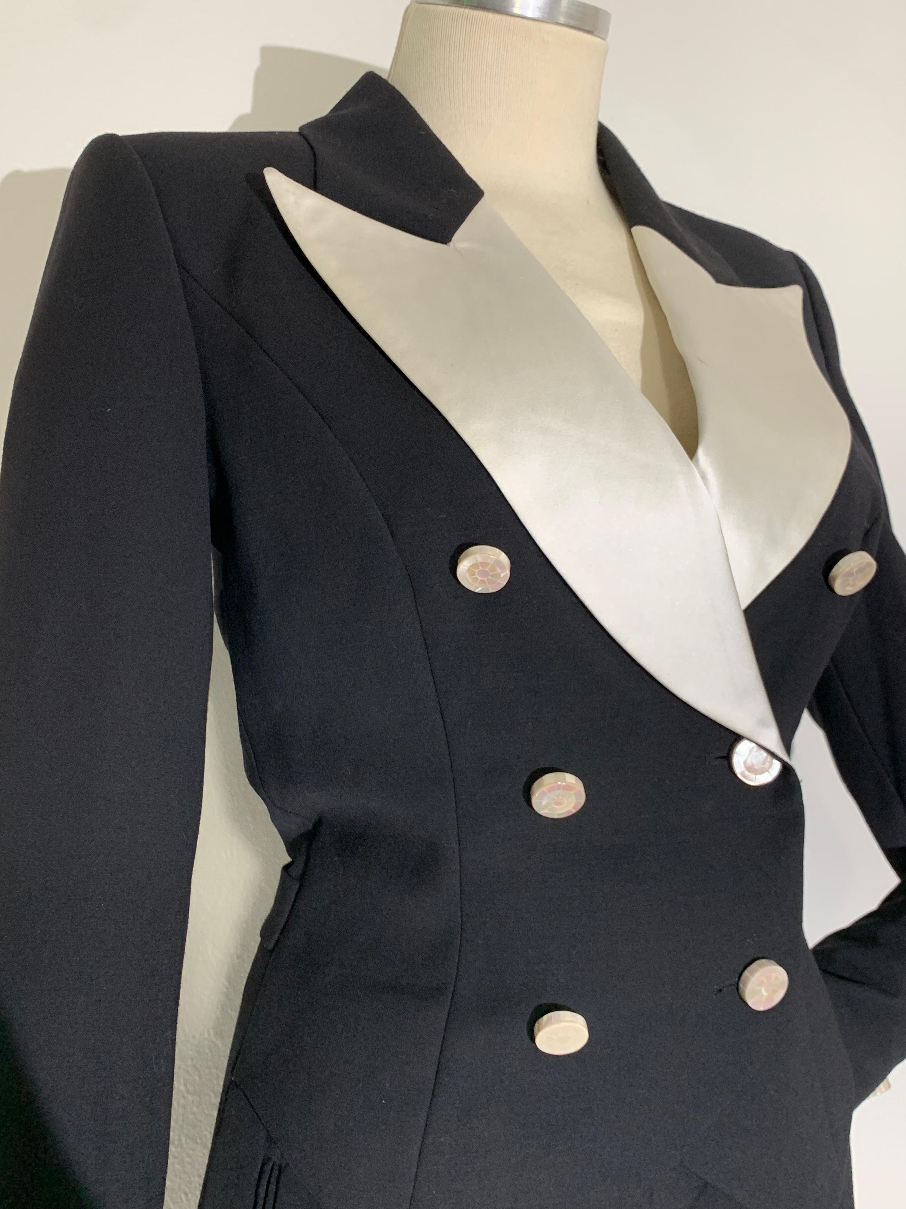 Donna Escada By Margaretha Ley Tuta in gabardine di lana nera e raso di seta bianca