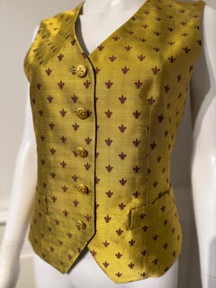 Chaleco de seda «Escada» de Margaretha Ley, protagonista de una campaña publicitaria vintage