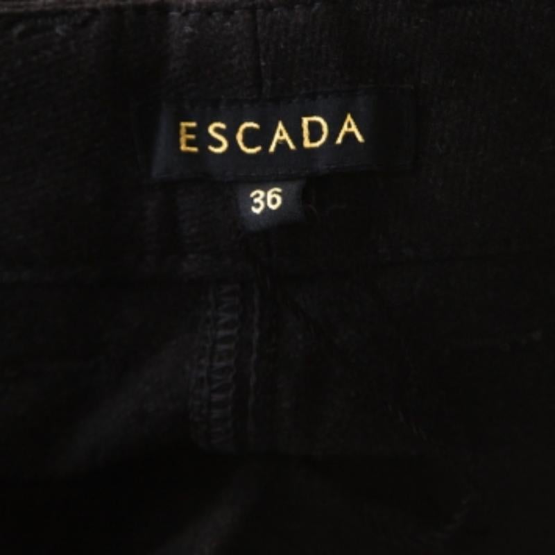 Donna Pantaloni Tessa in lana a vita alta grigio carbone di Escada M. I. in vendita