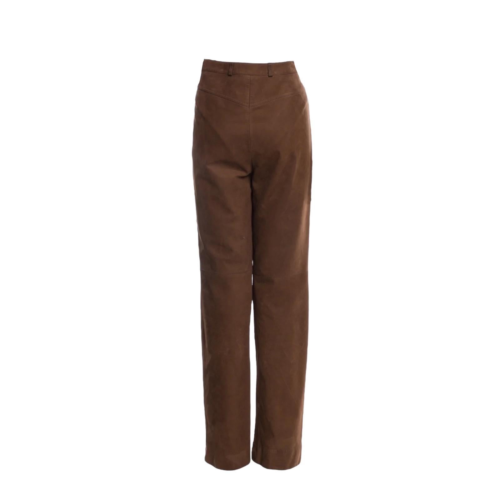 ESCADA leather pants
Finest brown lamb suede leather
Two front pockets
Belt loops
Straight leg
Closes with zip in front & button
Made in Germany
Special Dry Clean Only
Size 42
