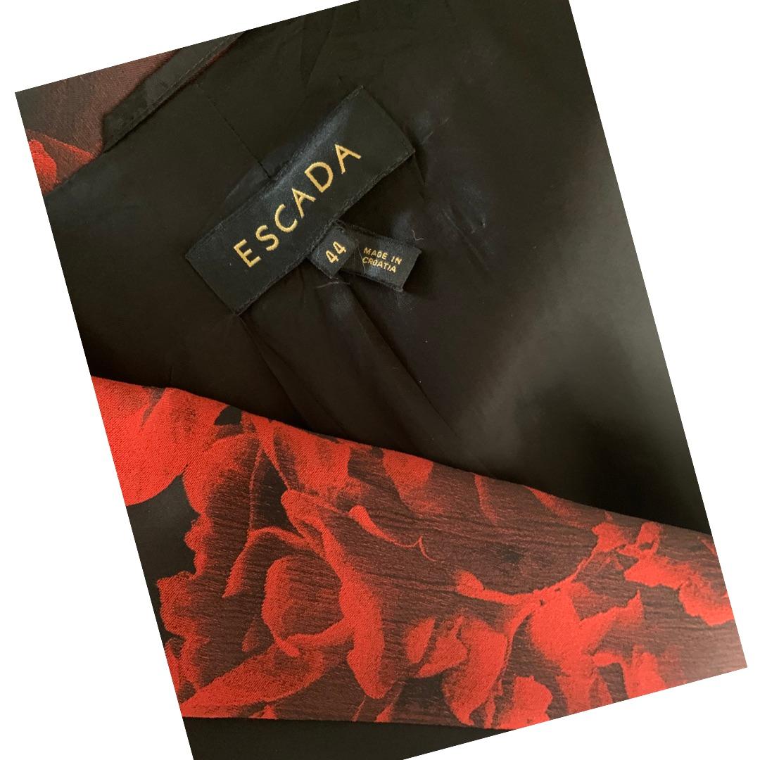 Women's Escada Collection Red Roses on Black Sateen Peplum Blazer Rare Size 14 