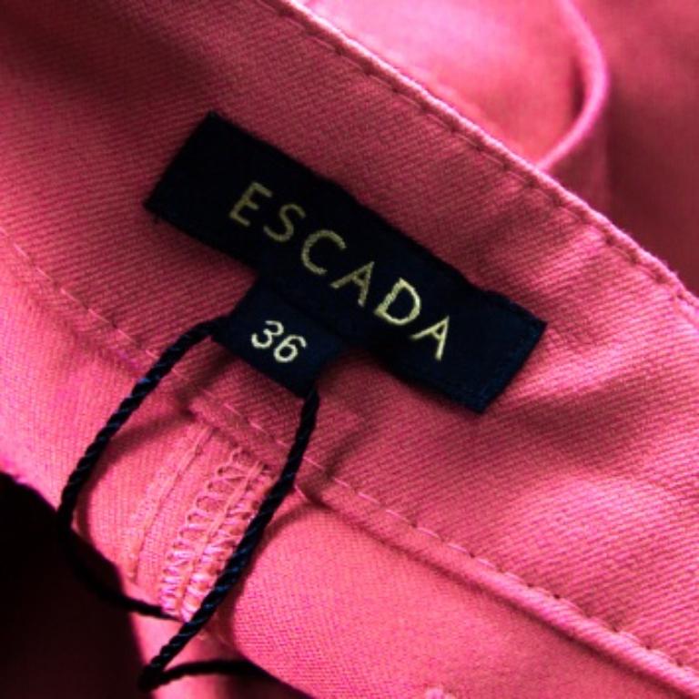 Escada Rosa Corallo Stretch Denim Teresa Straight Leg Jeans M. I. in vendita 2