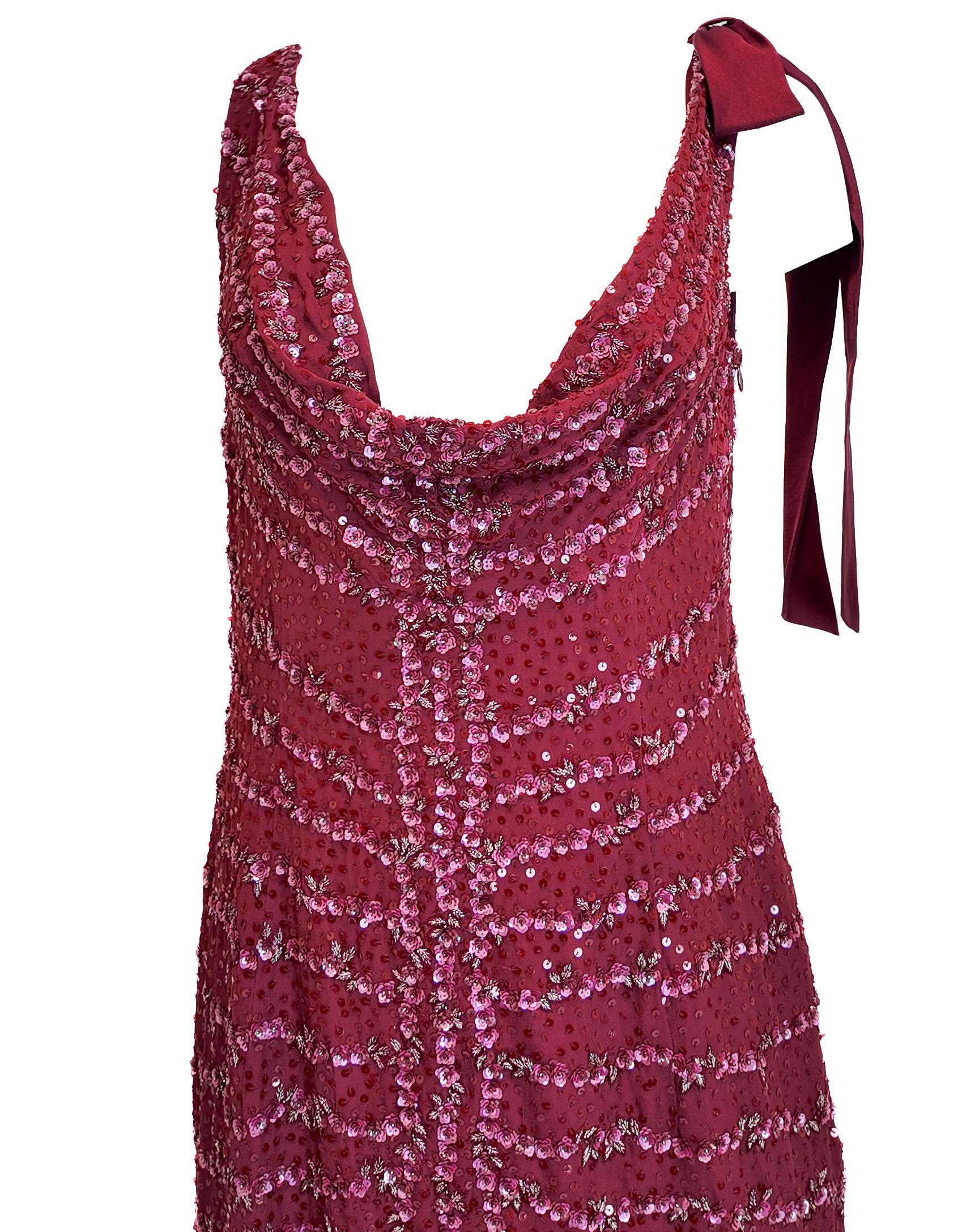 Marron Escada Couture Berry - Robe de soirée à col bénitier et paillettes en vente