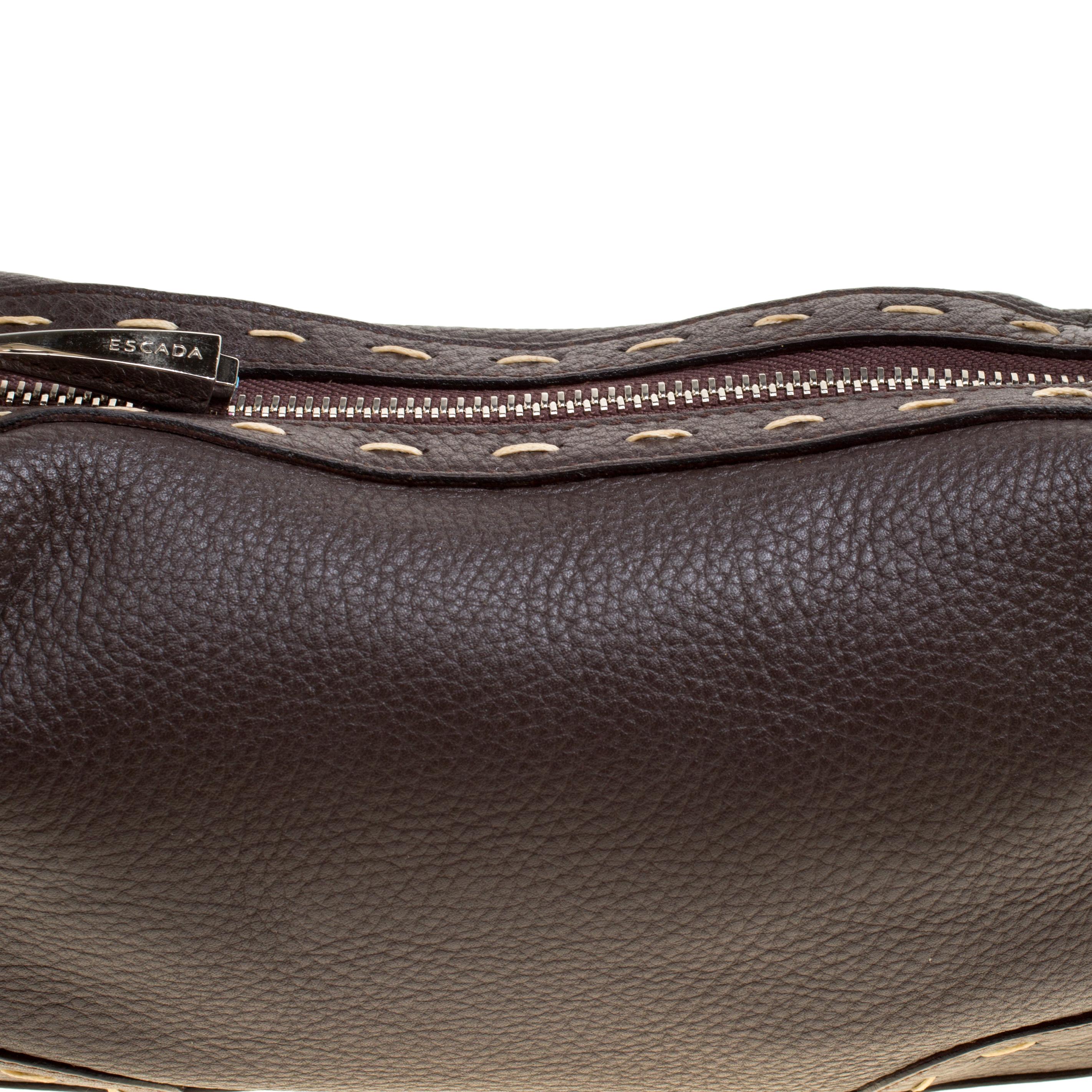 Escada Dark Brown Leather Small Eluna Shoulder Bag In Excellent Condition In Dubai, Al Qouz 2