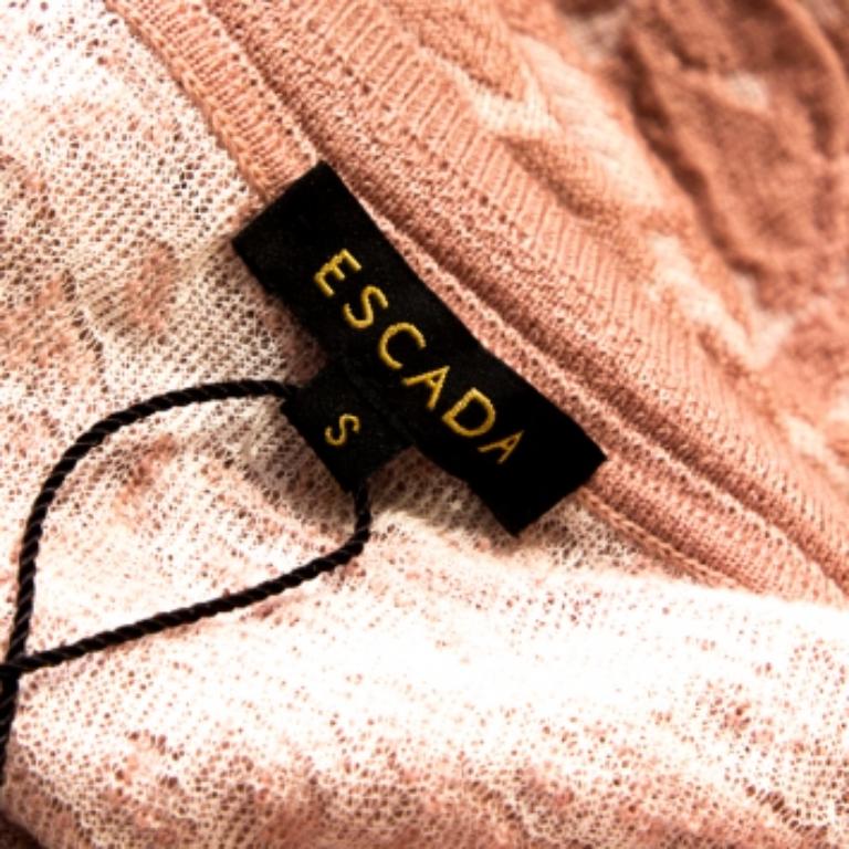 Escada Top senza maniche Shela in maglia jacquard floreale rosa tenero scuro S In condizioni ottime in vendita a Dubai, Al Qouz 2