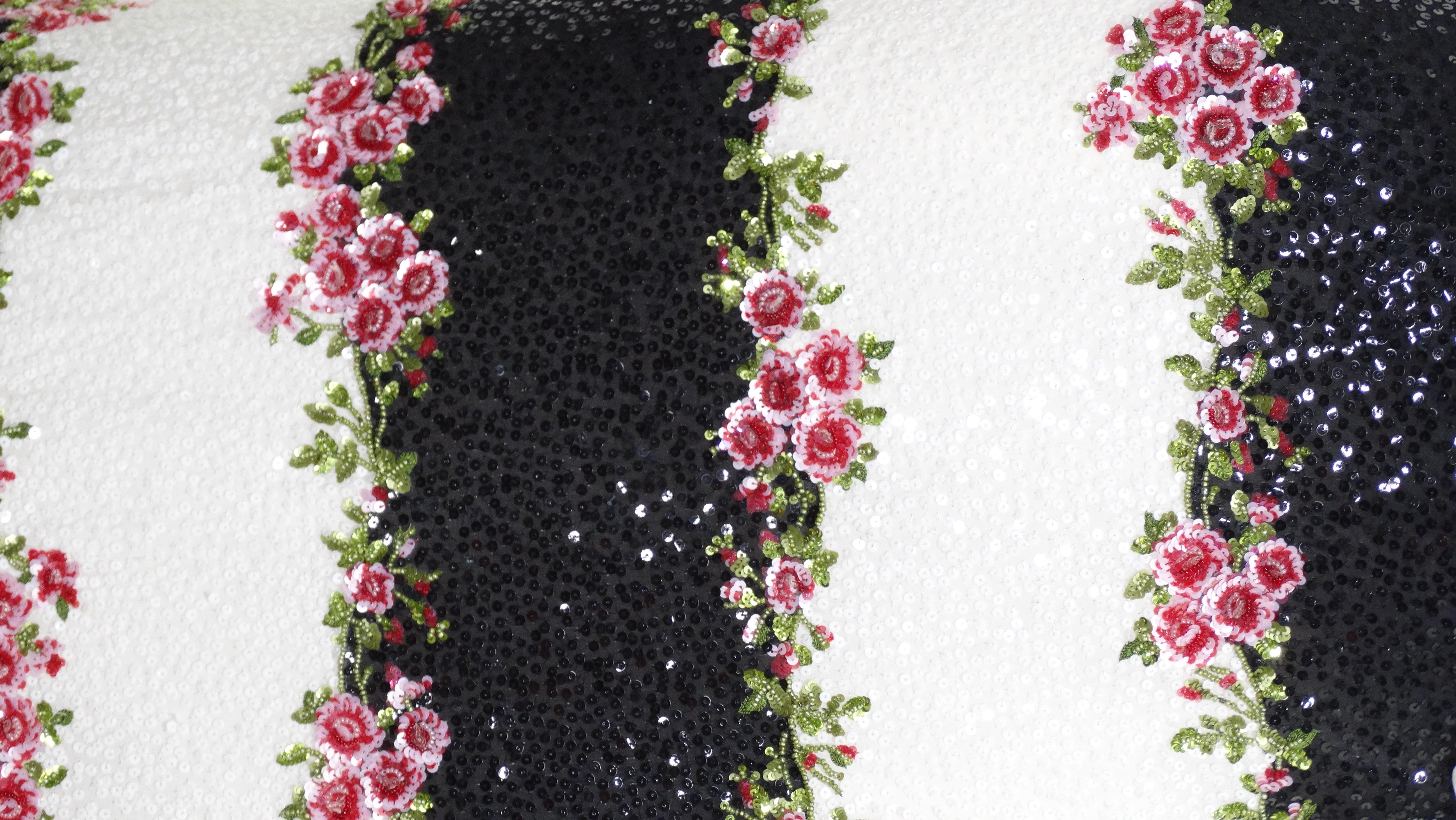 Maxi Vestido Floral de Lentejuelas Escada 3