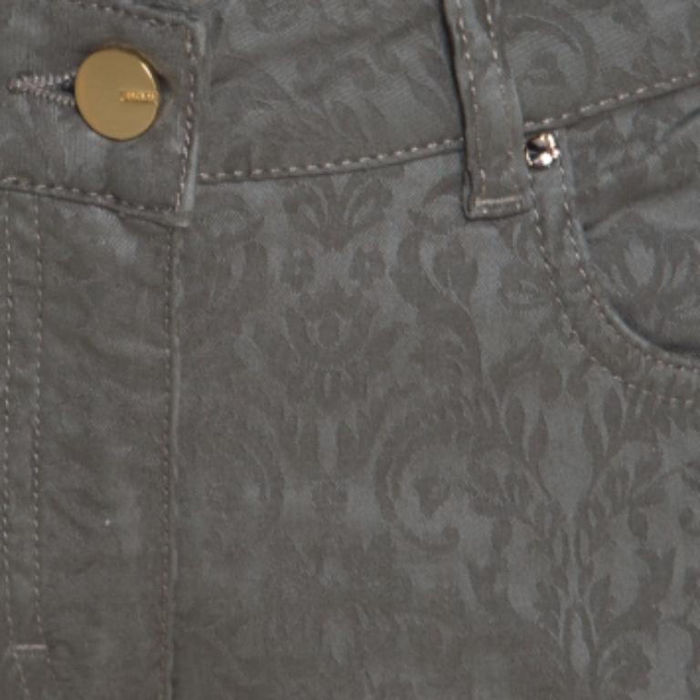 Escada Jeans Skinny in denim stretch con jacquard floreale grigio M. in vendita 1