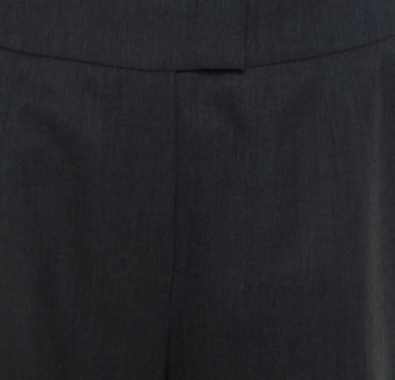 Escada, pantaloni a vita alta e gamba larga in lana elasticizzata di colore grigio M. I. in vendita 1