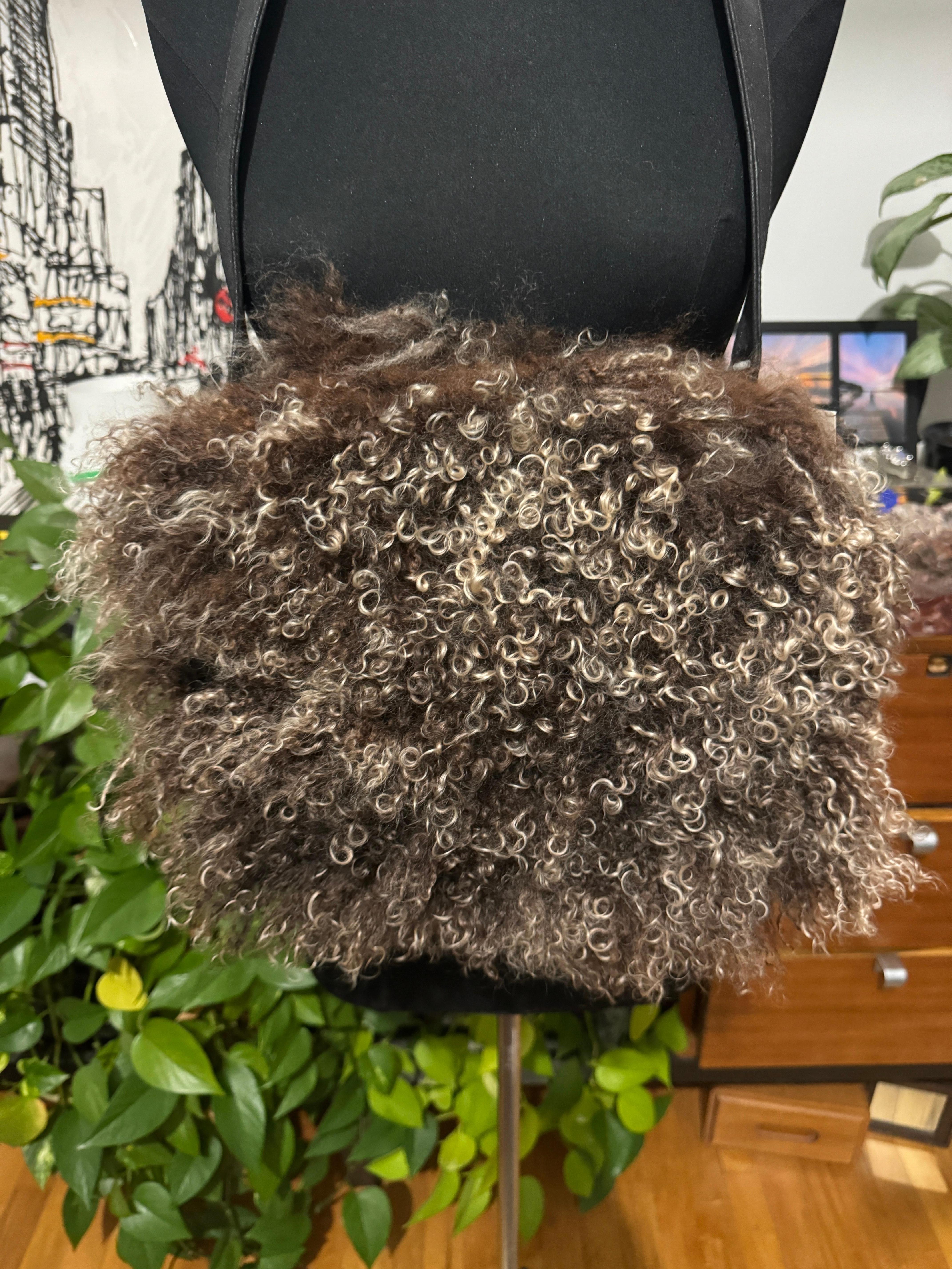 Escada Sac à main Cuir d'agneau bouclé Jamais utilisé 1990 Sac à main Porte-monnaie Excellent état - En vente à Wallkill, NY