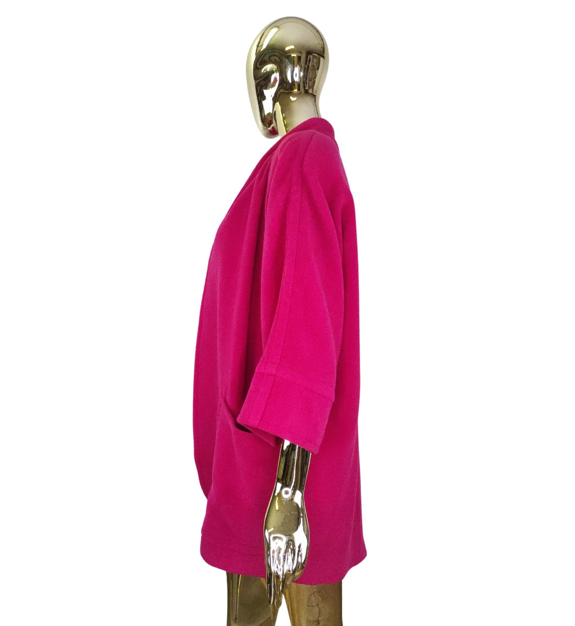 Rosa Cappotto aperto in lana rosa caldo di Escada in vendita
