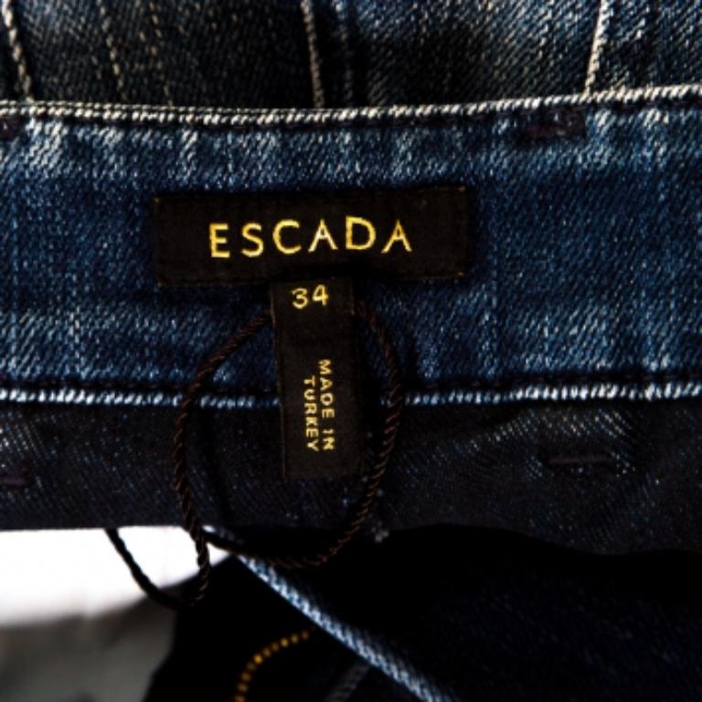 Escada - Jean skinny effet délavé indigo à paillettes et détails de poches au dos Pour femmes en vente