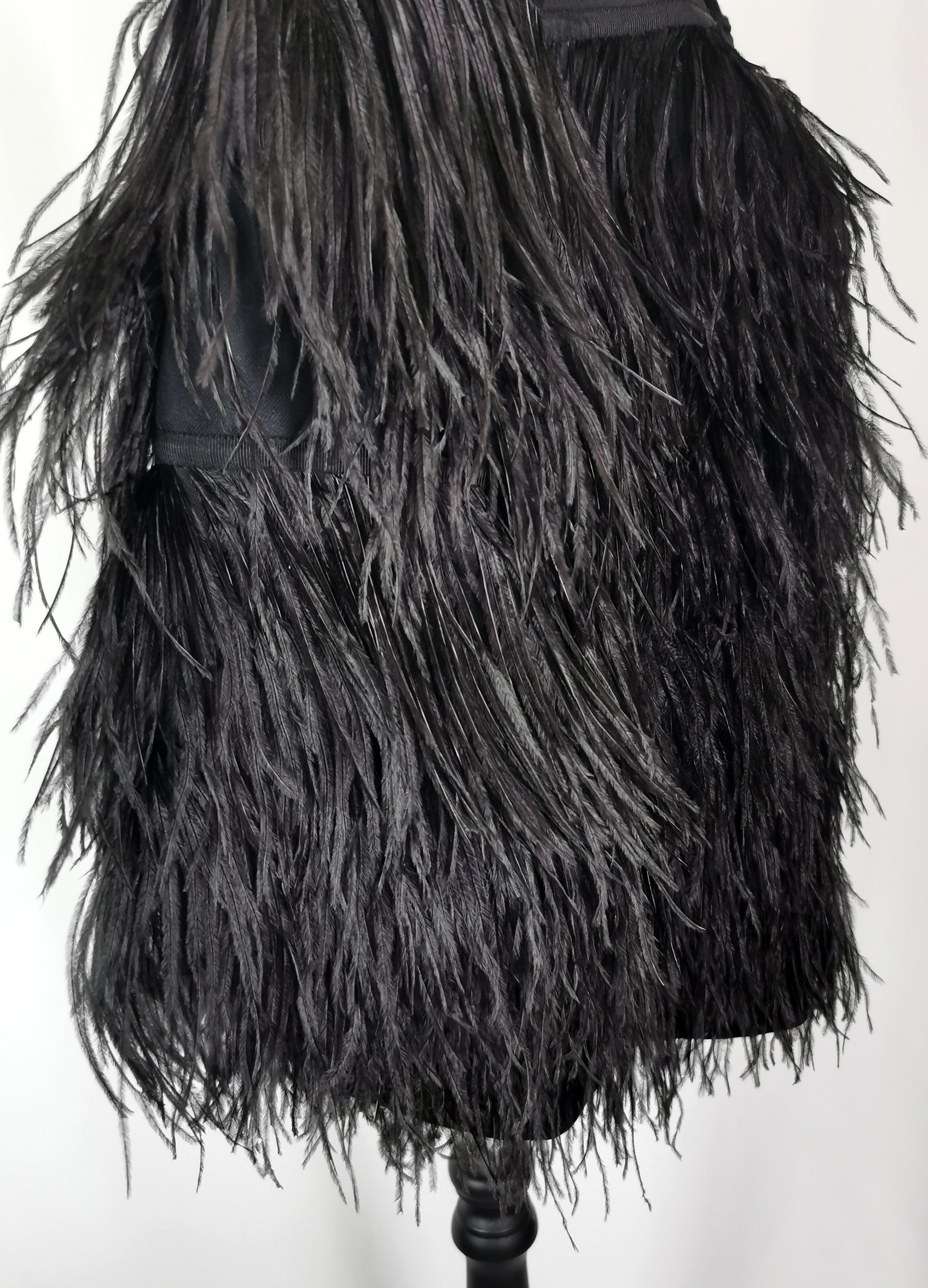 Veste noire en plumes d'autruche pour femmes Escada, Ceinture  en vente 6