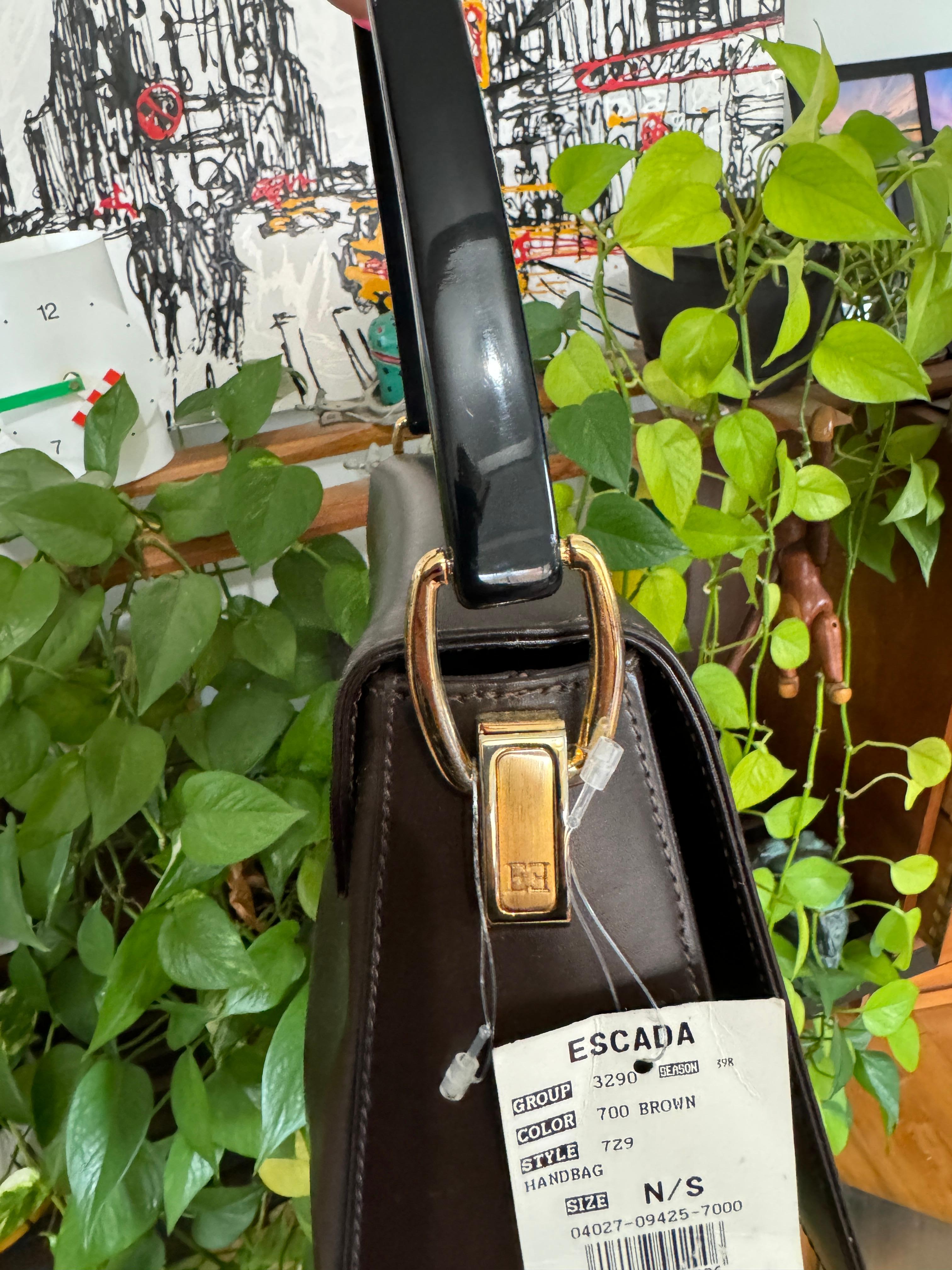 Escada Leder Kelly Handtasche Braun Nie benutzt 1990er Handtasche Geldbörse im Angebot 5