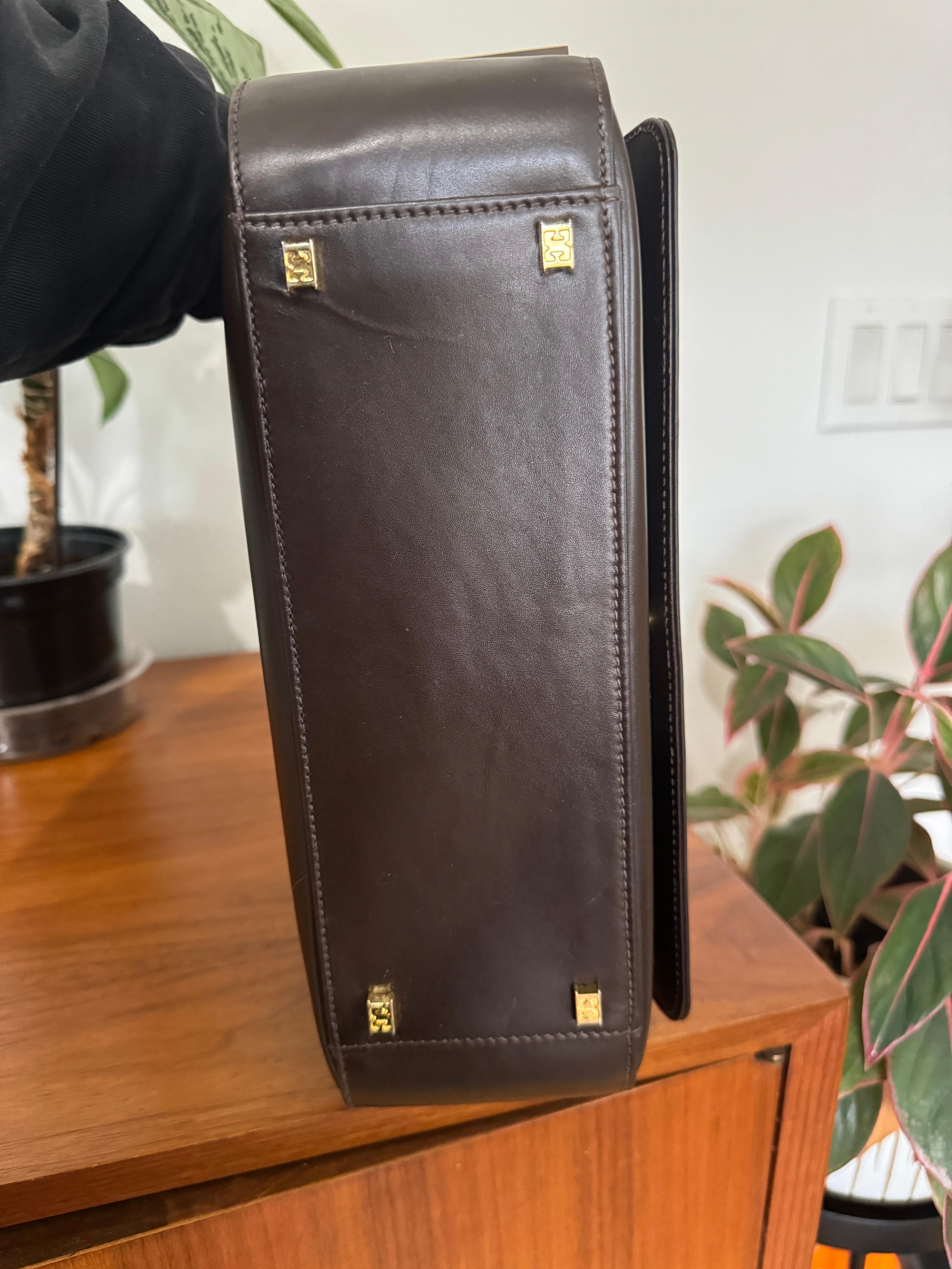 Escada Leder Kelly Handtasche Braun Nie benutzt 1990er Handtasche Geldbörse im Angebot 2