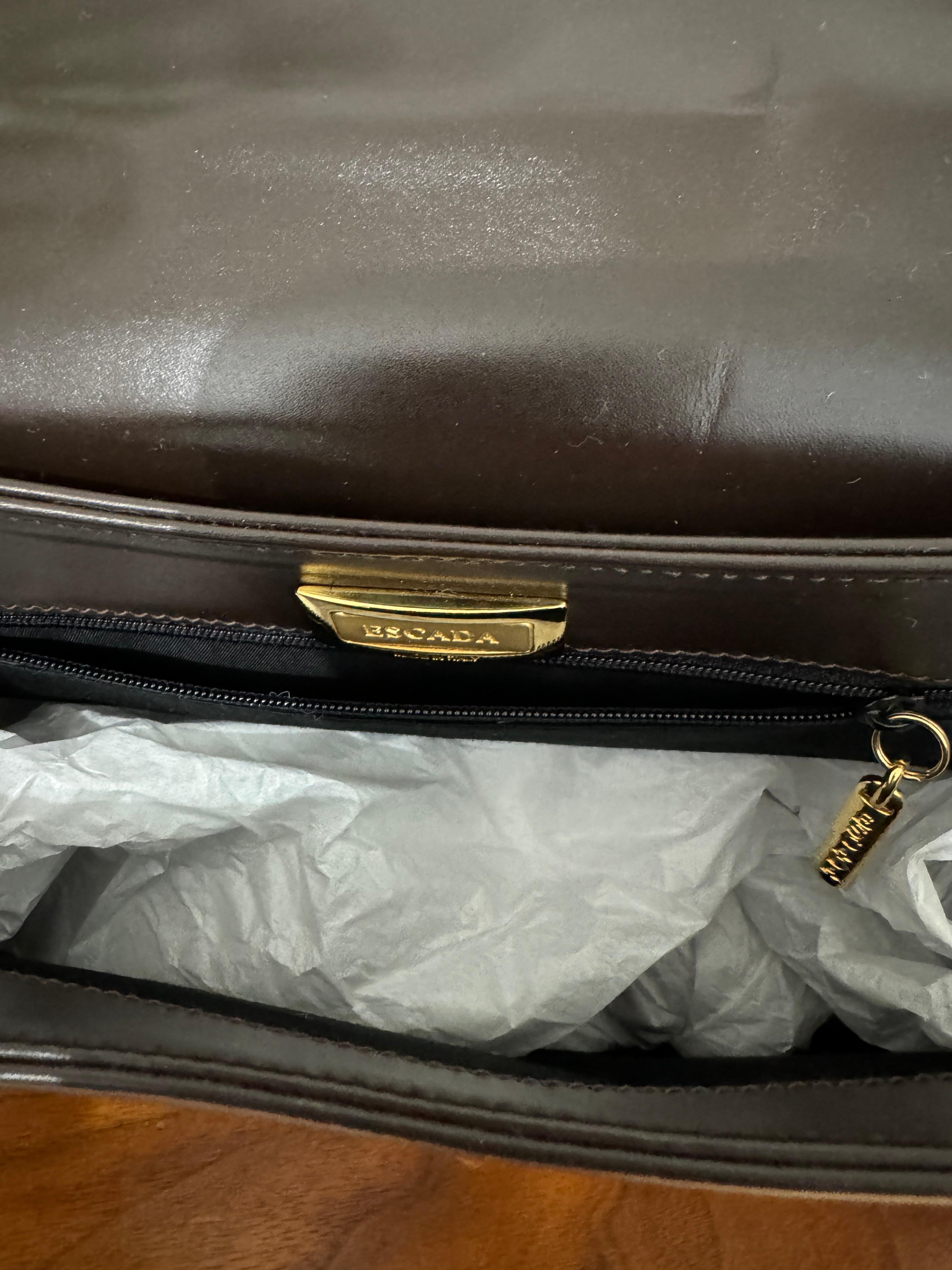 Escada Leder Kelly Handtasche Braun Nie benutzt 1990er Handtasche Geldbörse im Angebot 3