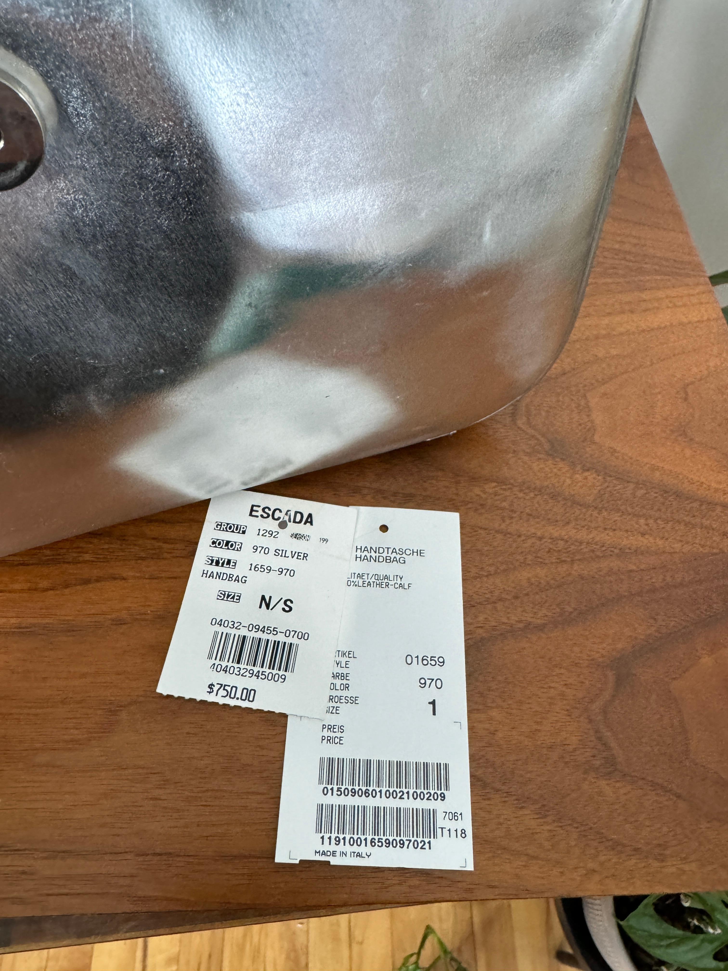 Escada Borsa con manico in pelle mai usata anni '90 Borsetta Argento in vendita 4