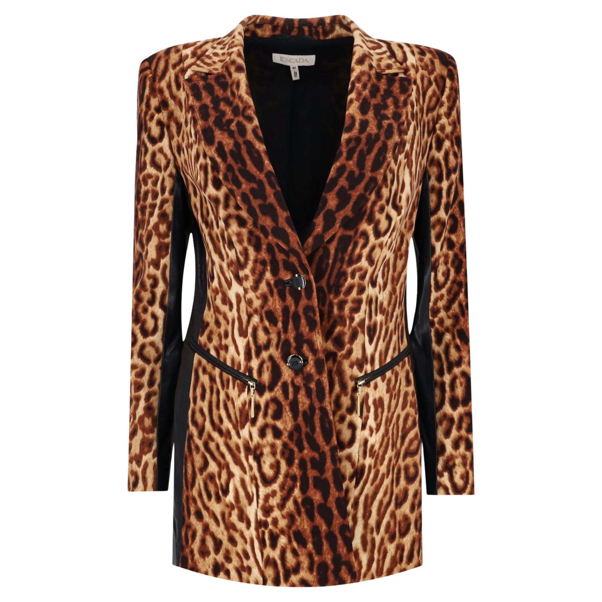 Blazer/Giacca in lana con stampa leopardo di Escada con pannelli laterali in pelle