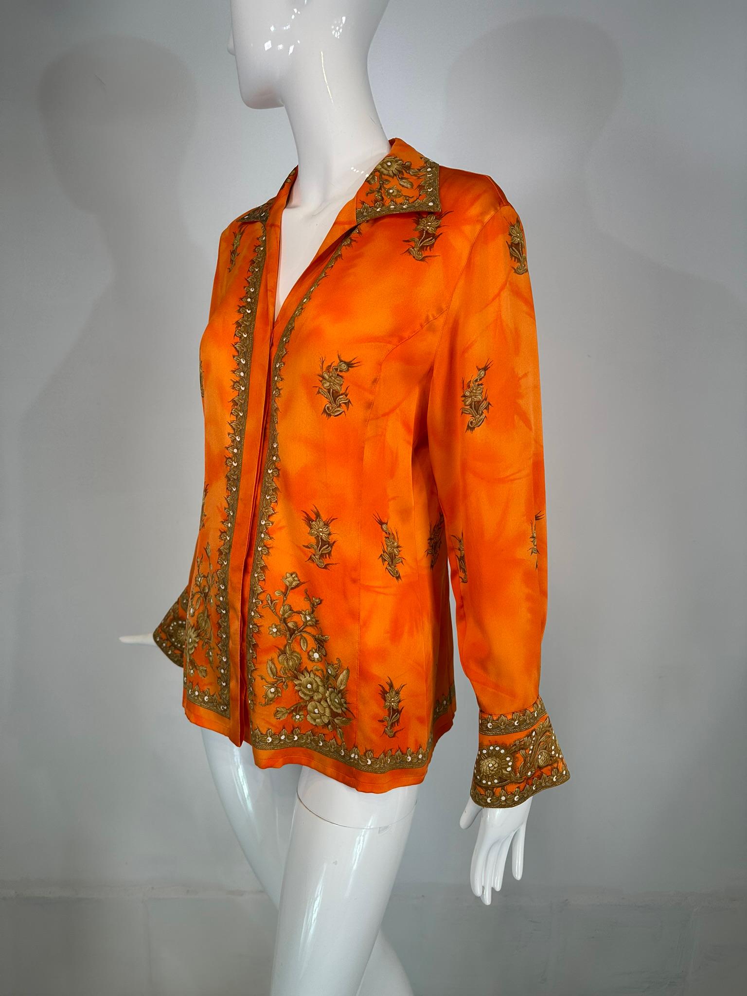 Escada Langärmelige Prinzessinnenbluse aus Seide in Orange und Gold mit floralen Bordüren im Angebot 8