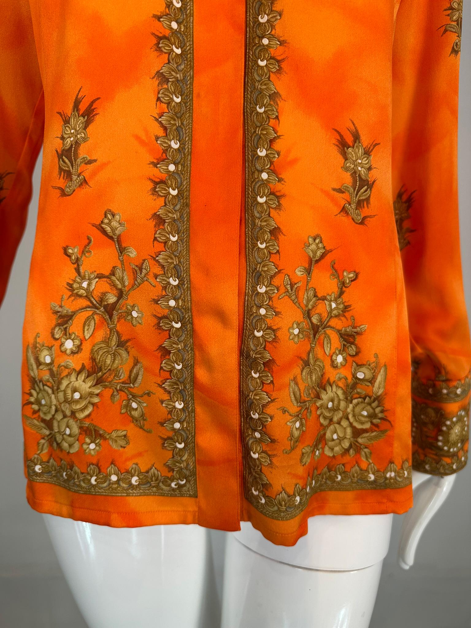 Escada Langärmelige Prinzessinnenbluse aus Seide in Orange und Gold mit floralen Bordüren im Angebot 10