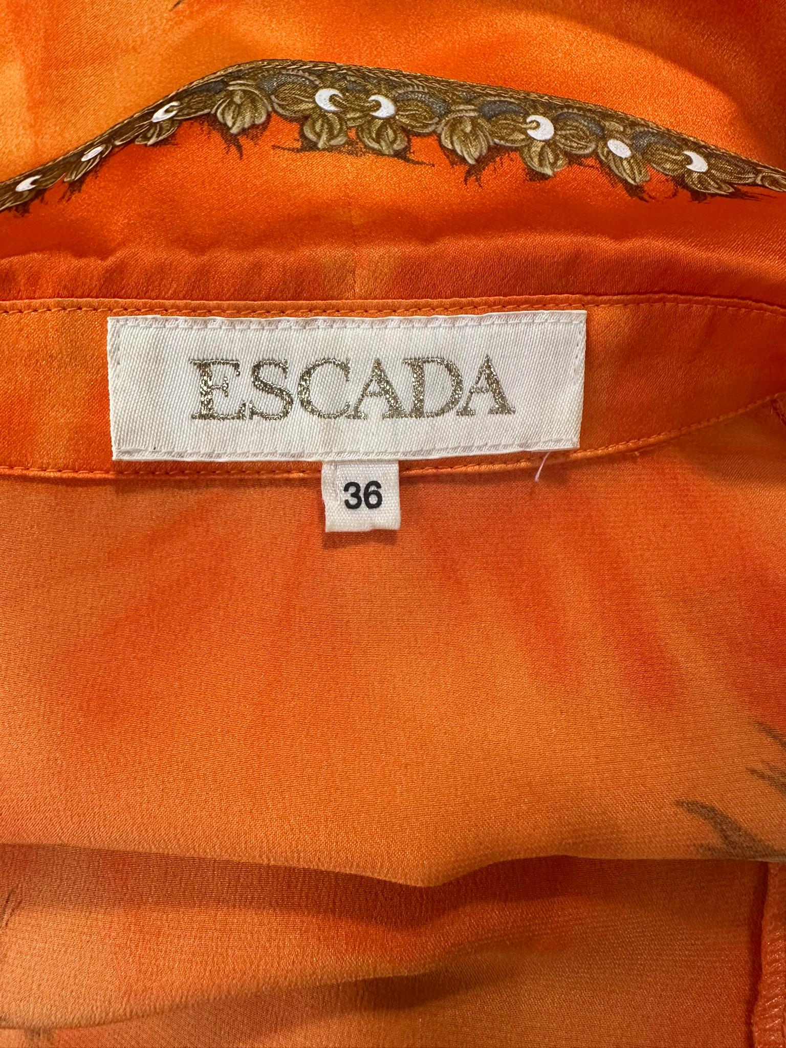 Escada Langärmelige Prinzessinnenbluse aus Seide in Orange und Gold mit floralen Bordüren im Angebot 12