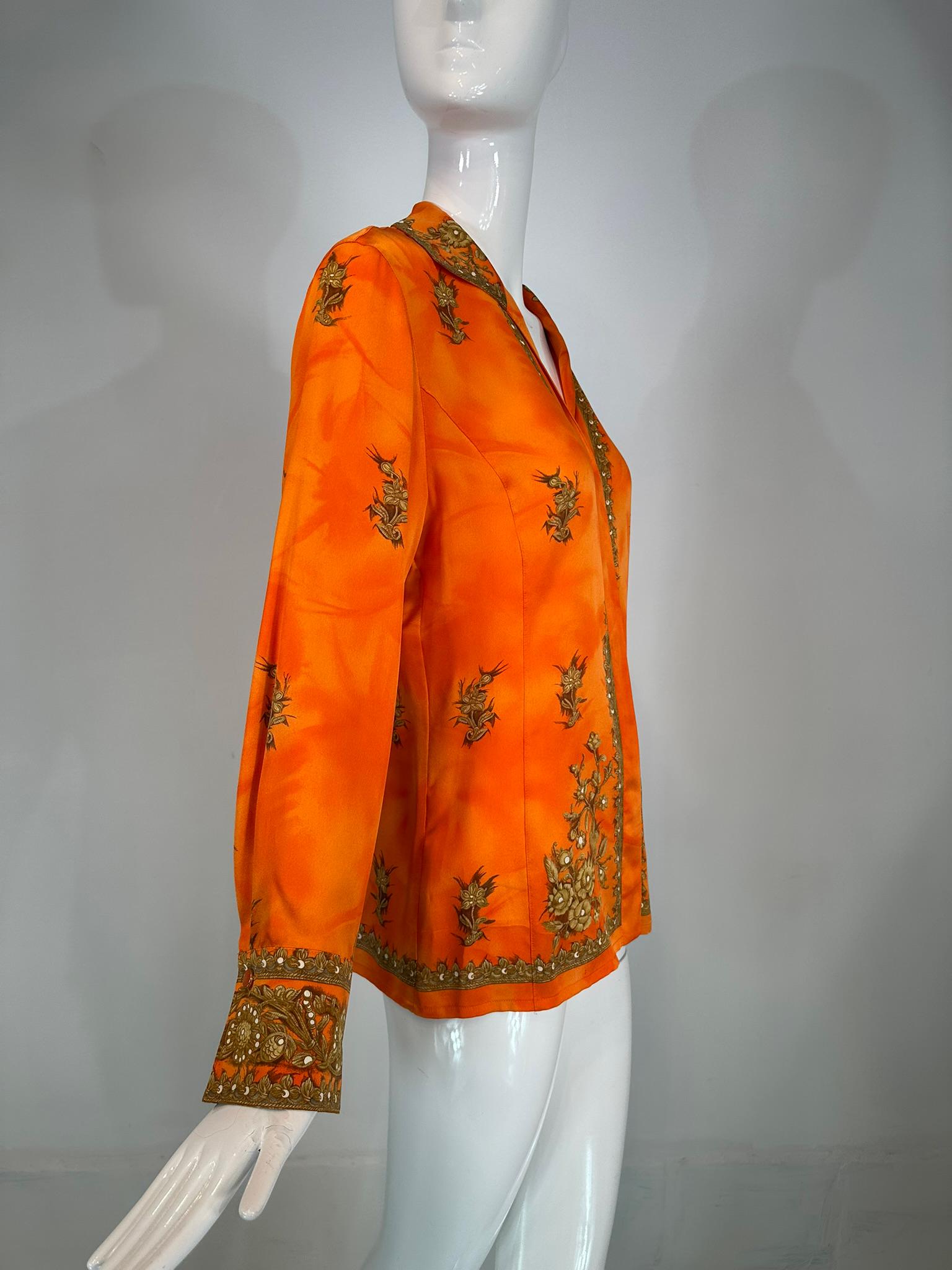 Escada Langärmelige Prinzessinnenbluse aus Seide in Orange und Gold mit floralen Bordüren im Zustand „Gut“ im Angebot in West Palm Beach, FL