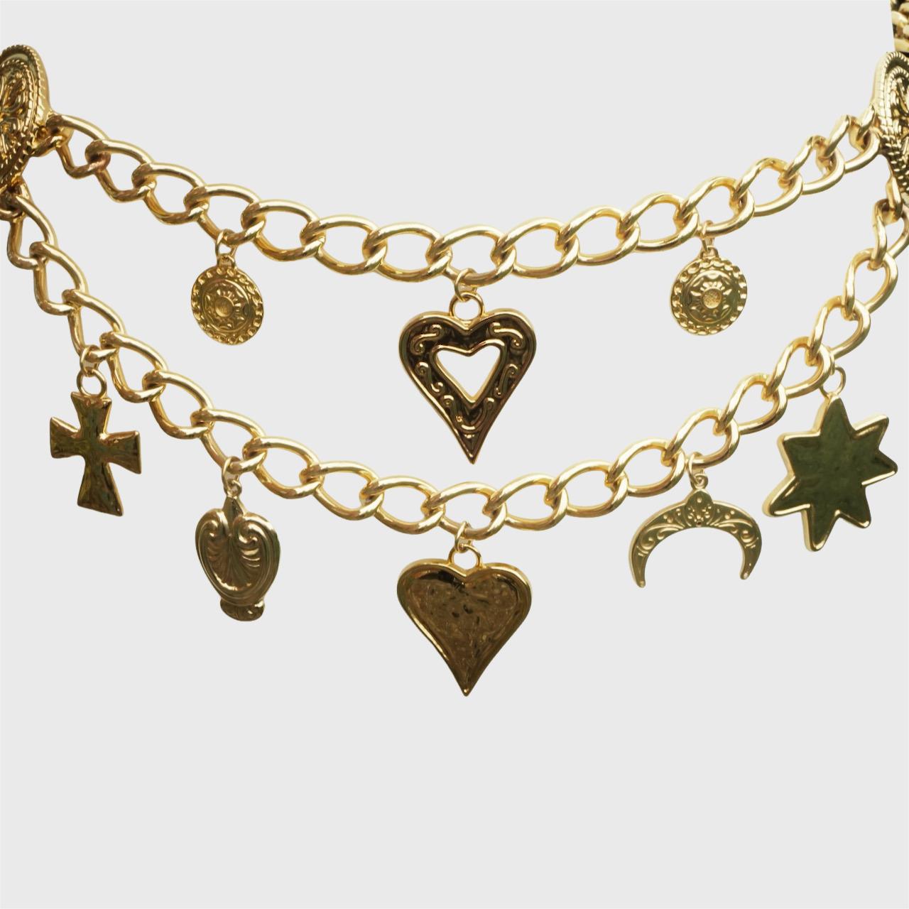 Oro Escada Made in Spain Cintura con charme a catena placcata oro circa anni '80 in vendita