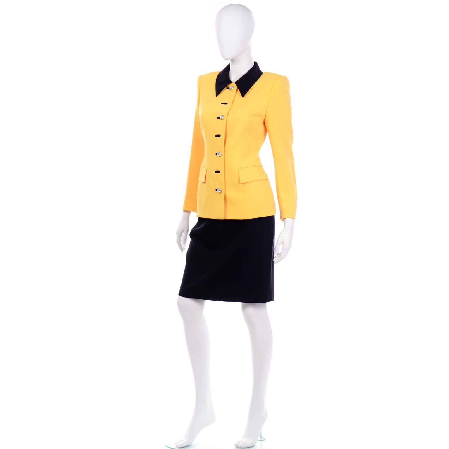 Escada Margaretha Ley Escada abito vintage giacca gialla top in seta e gonna a tubino nera In condizioni ottime a Portland, OR