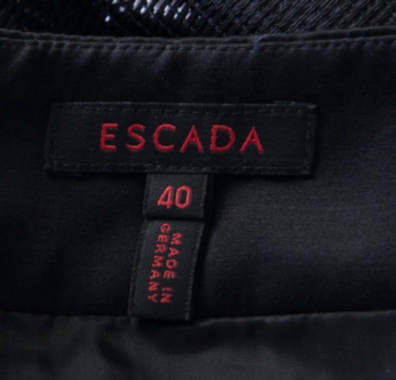 Nero Escada Gonna sartoriale in raso nero metallizzato L.L.A. in vendita