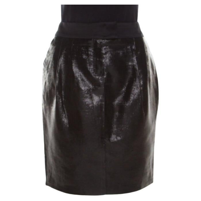 Escada Gonna sartoriale in raso nero metallizzato L.L.A. in vendita