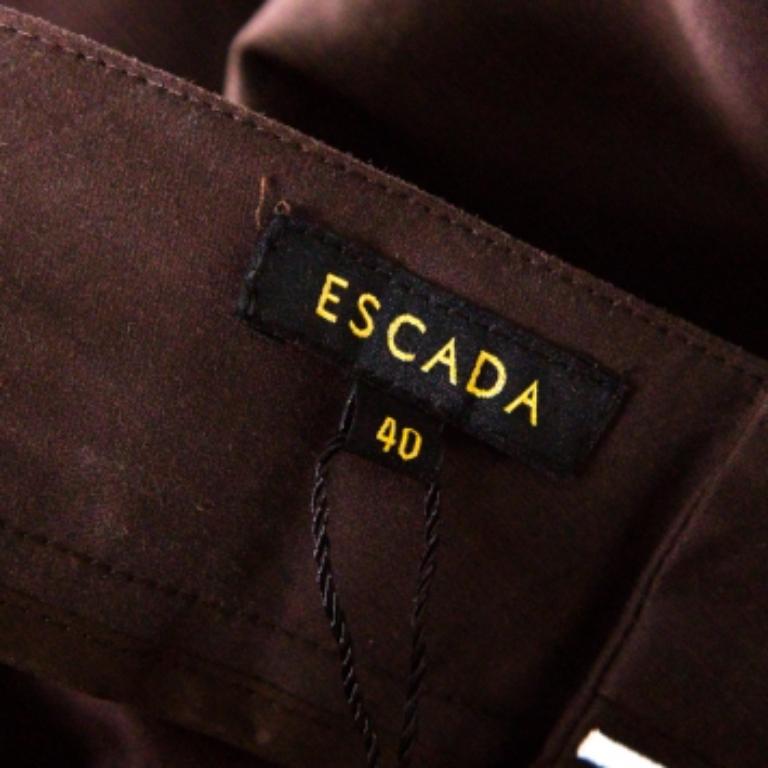 Donna Escada Mocca Brown Stretch Cotton Embroidered Waist Detail Cropped Pants L.L. in vendita