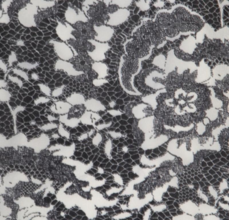 Donna Escada Vestito midi a balze senza maniche in seta stampata in pizzo monocromo XL in vendita