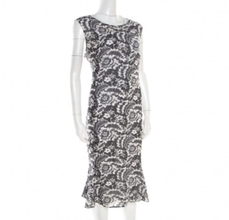 Escada Vestito midi a balze senza maniche in seta stampata in pizzo monocromo XL in vendita 1