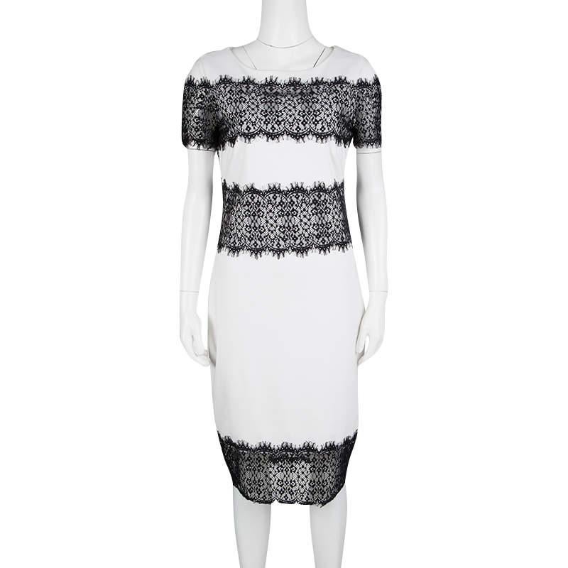 Escada Monochrome Scallop Lace Panel Detail Short Sleeve Dress XS In Good Condition For Sale In Dubai, Al Qouz 2