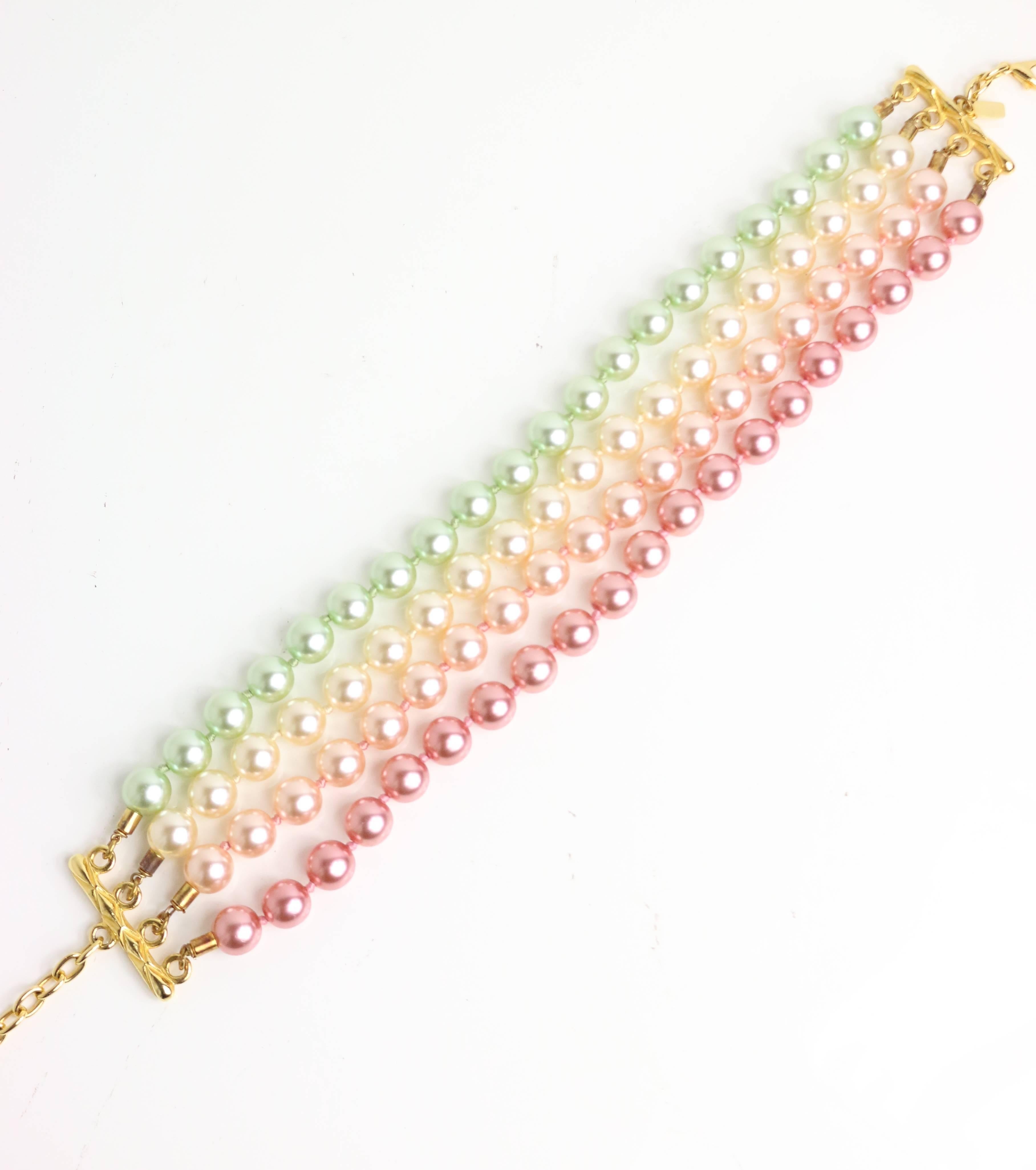 da uomo o donna Escada - Collana girocollo con perle colorate finte a più fili in vendita