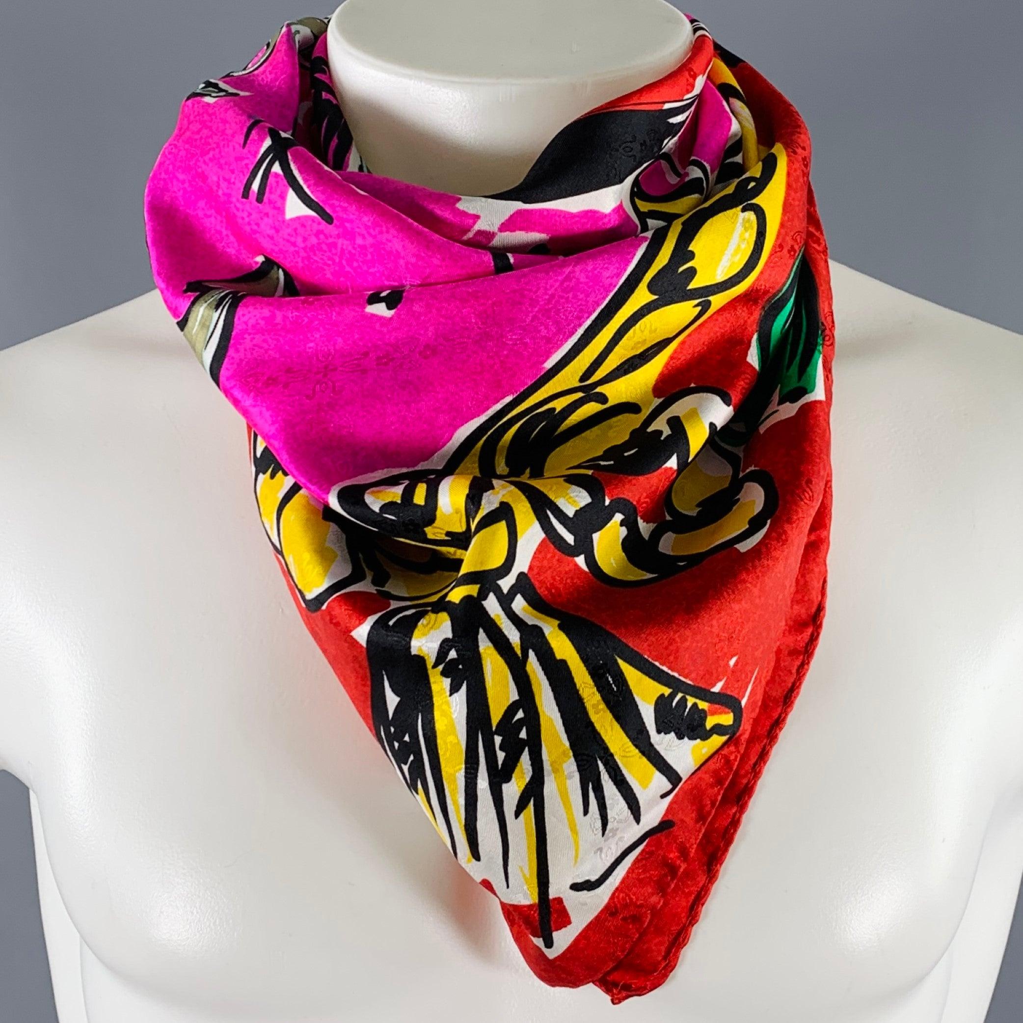 ESCADA News from the Tiger Red Pink Heart Seidenschal 1